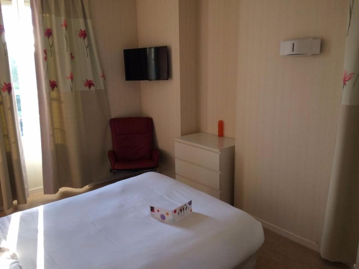 Studio with Double Bed - Photo 1