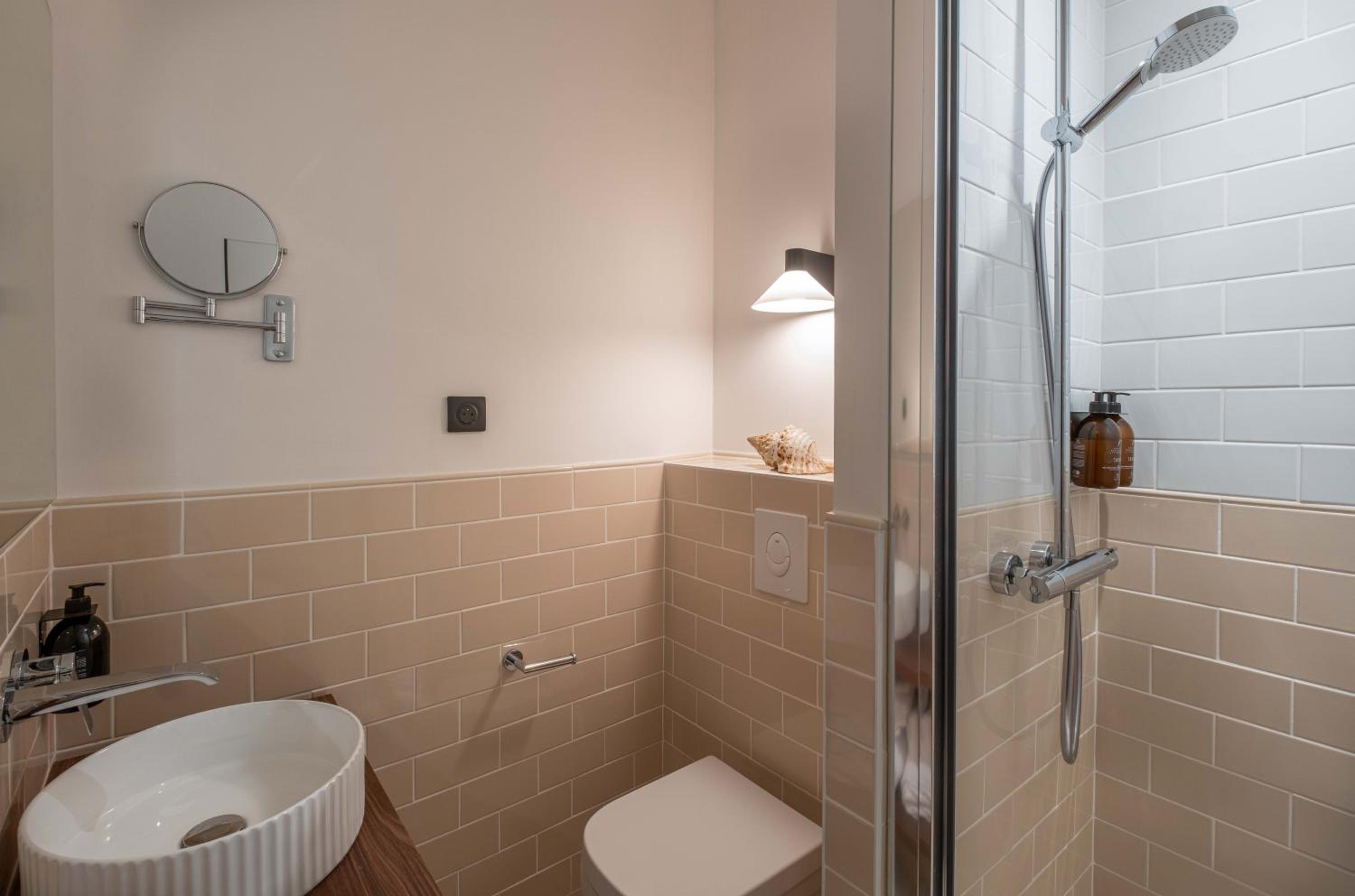 Standard Double Room - Photo 4