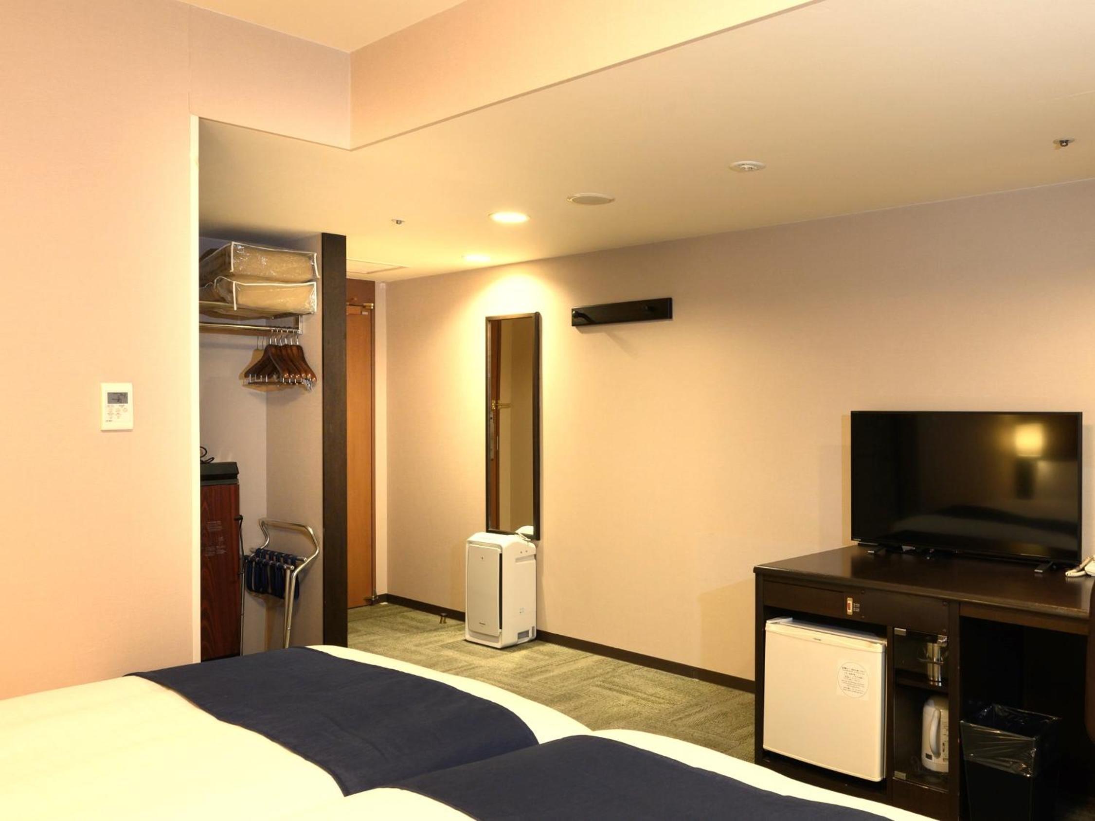 Hollywood Twin Room - Non=Smoking - Photo 5