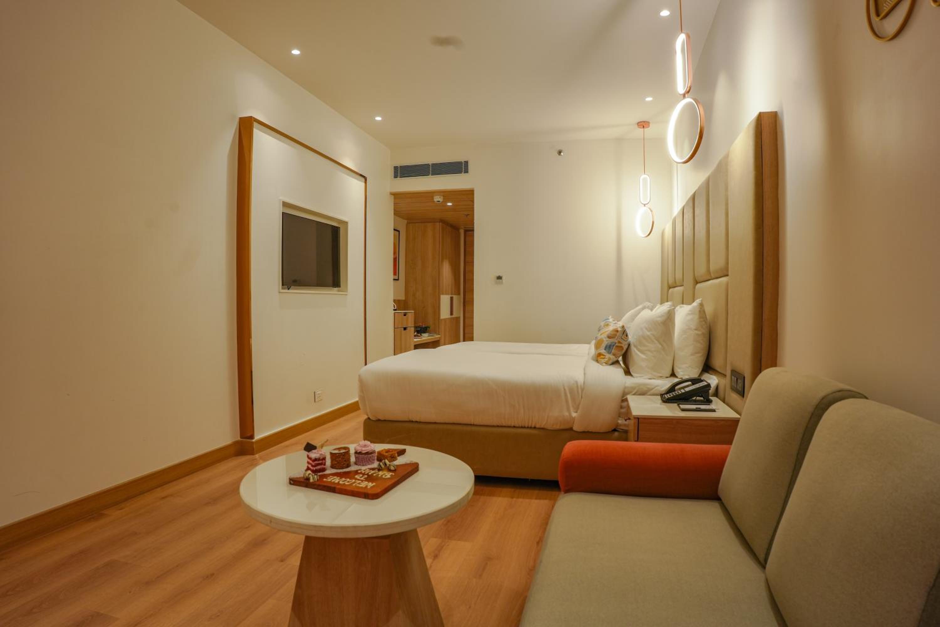 Deluxe Twin Room - Non-Smoking photo 3