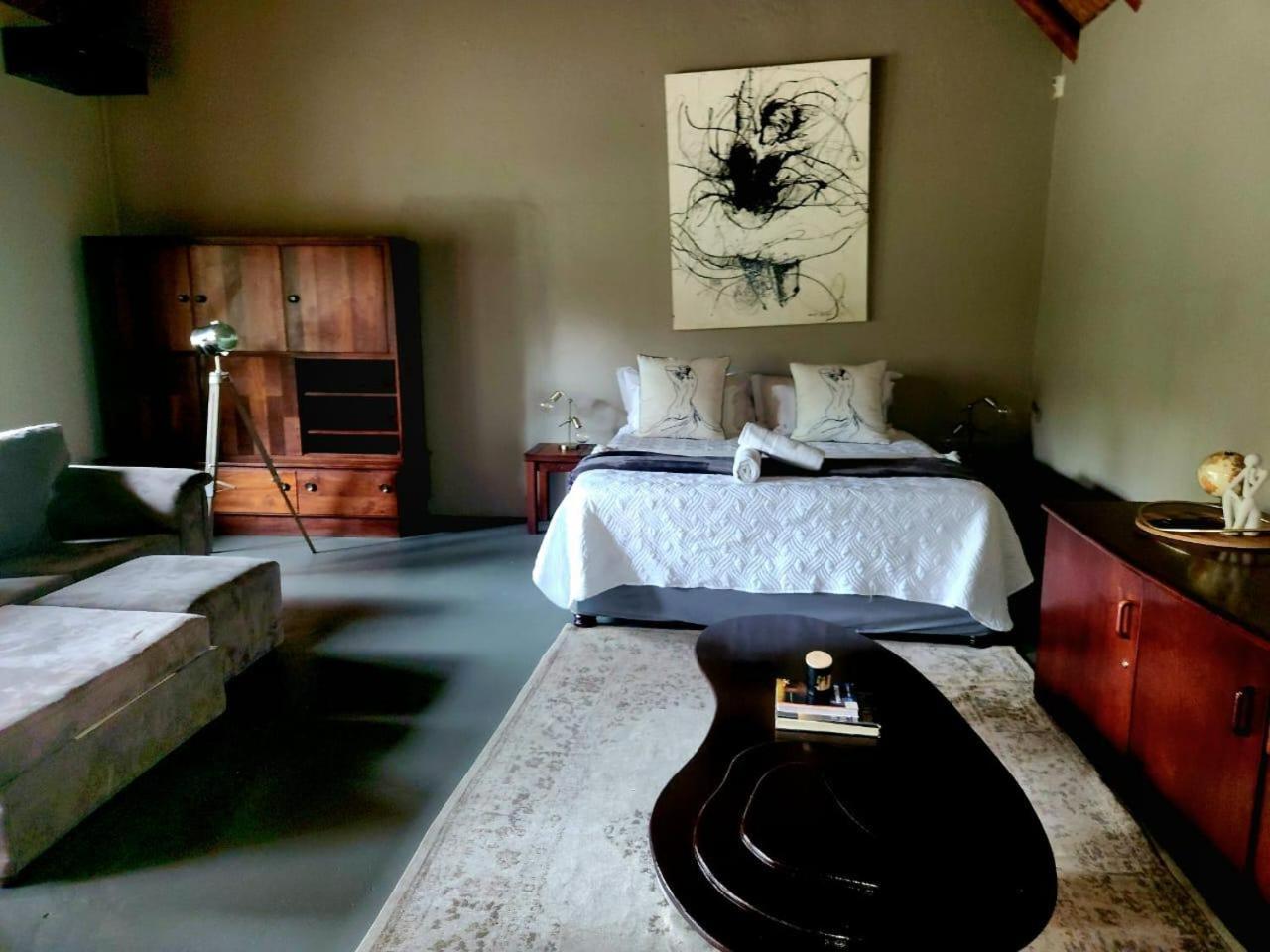Comfort King Room - Photo 4