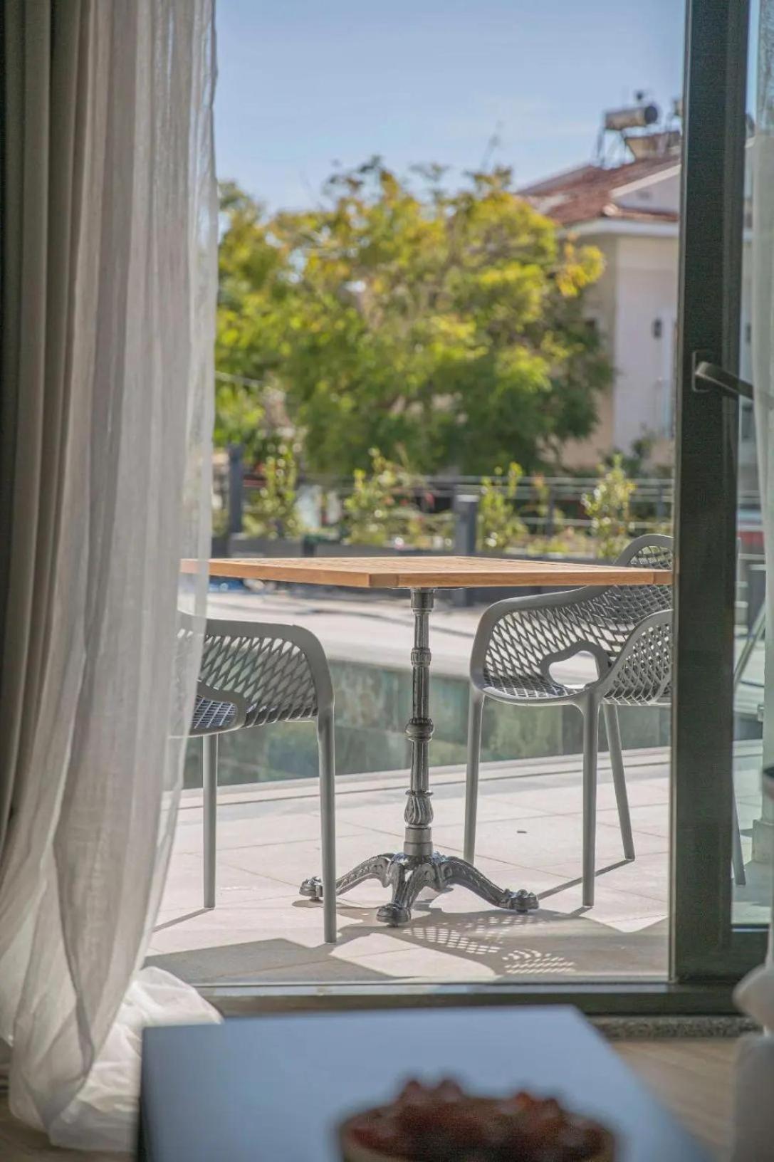 Suite with Terrace - Photo 7