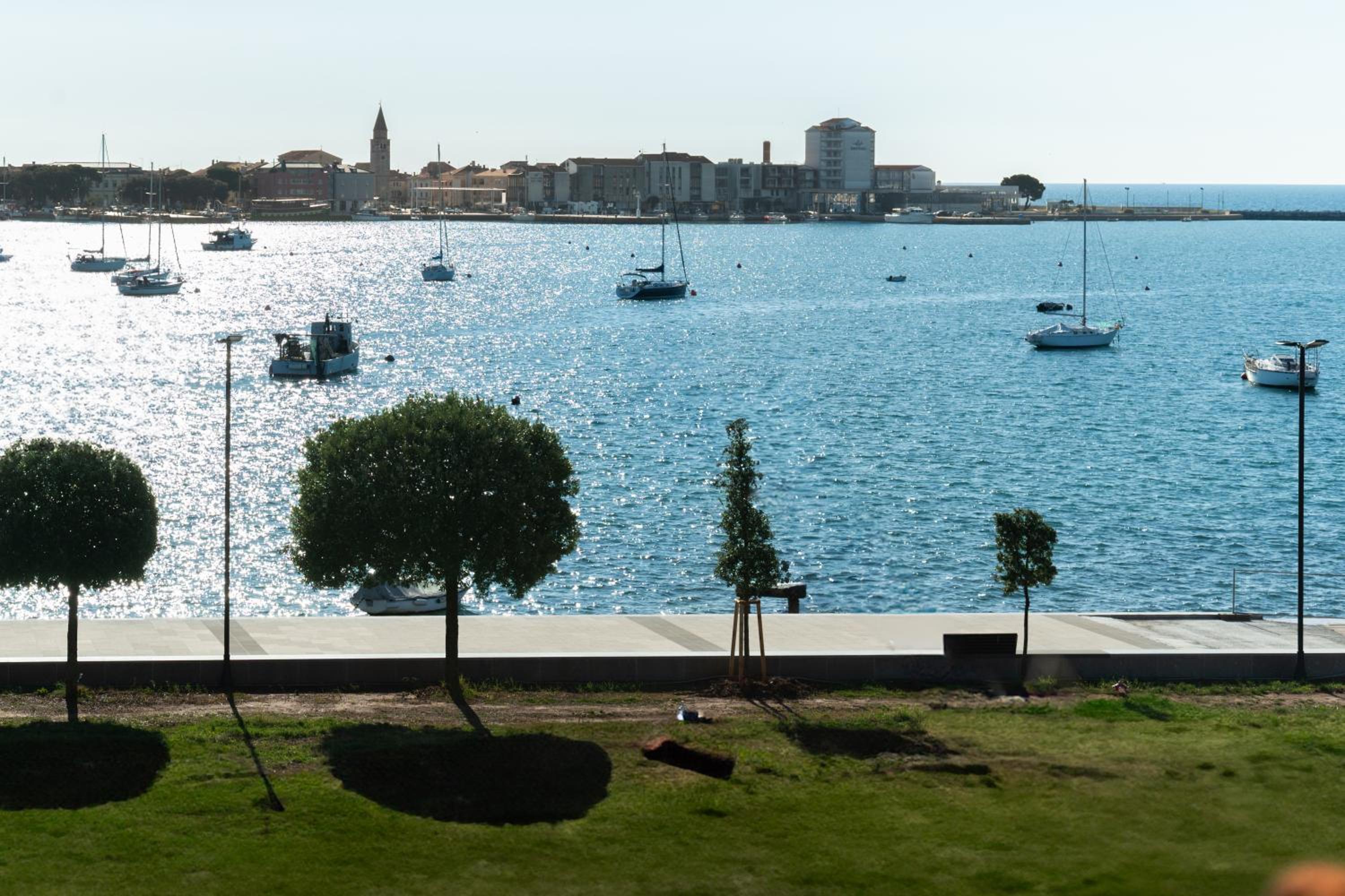 Three-Bedroom Apartment with Sea View photo 2