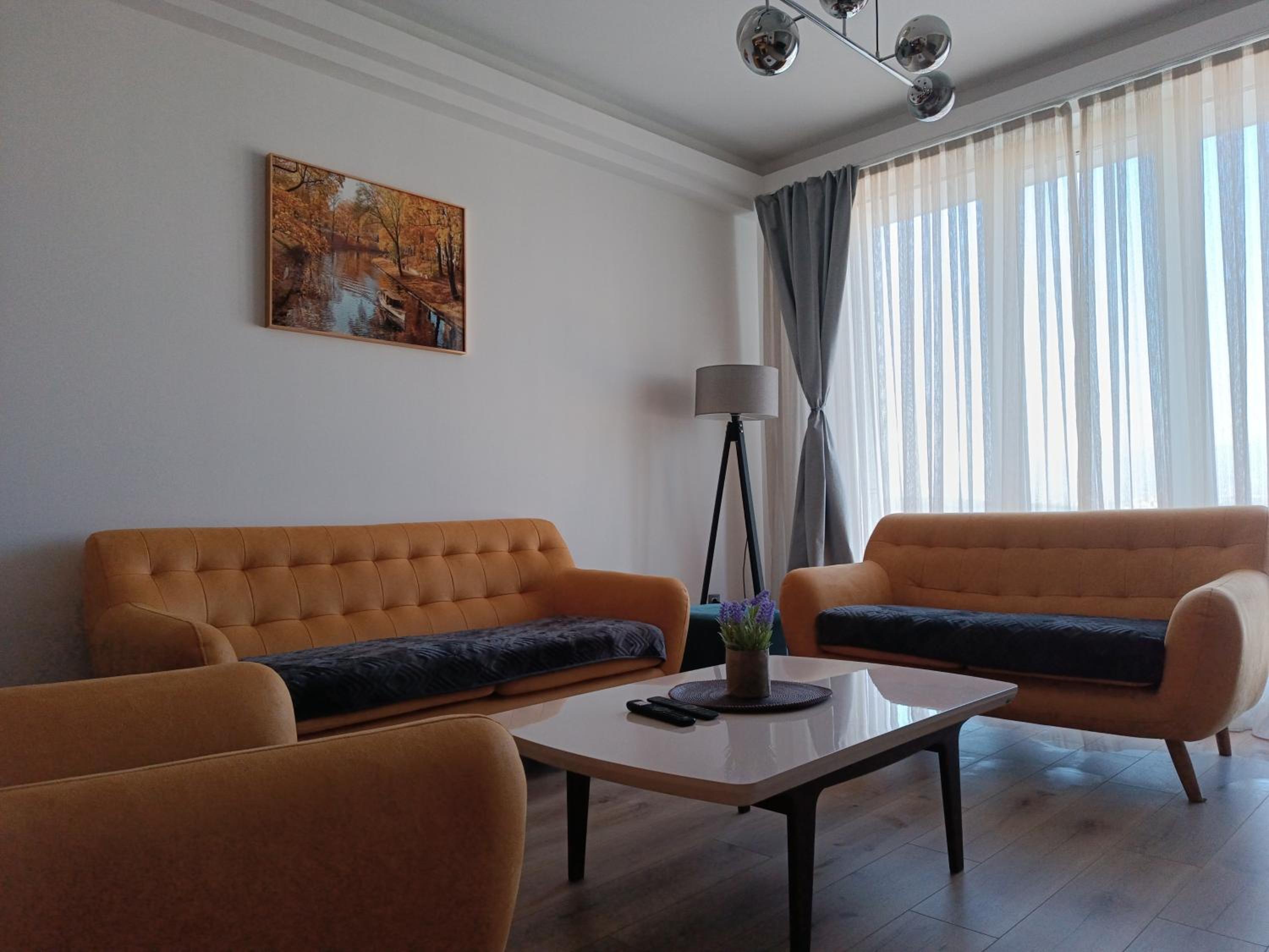 Deluxe Two-Bedroom Apartment with Garden View