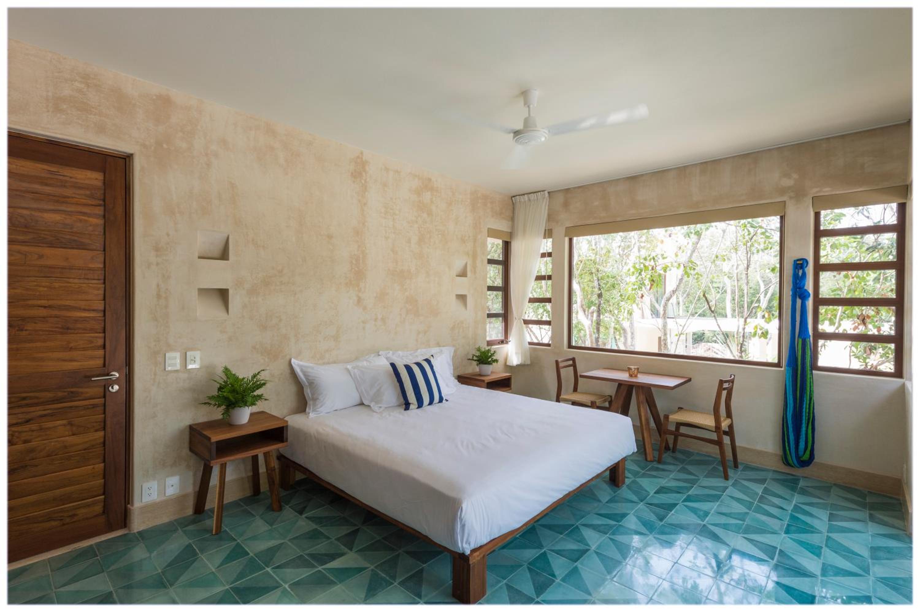 Hideaway Royal Suite - Photo 5