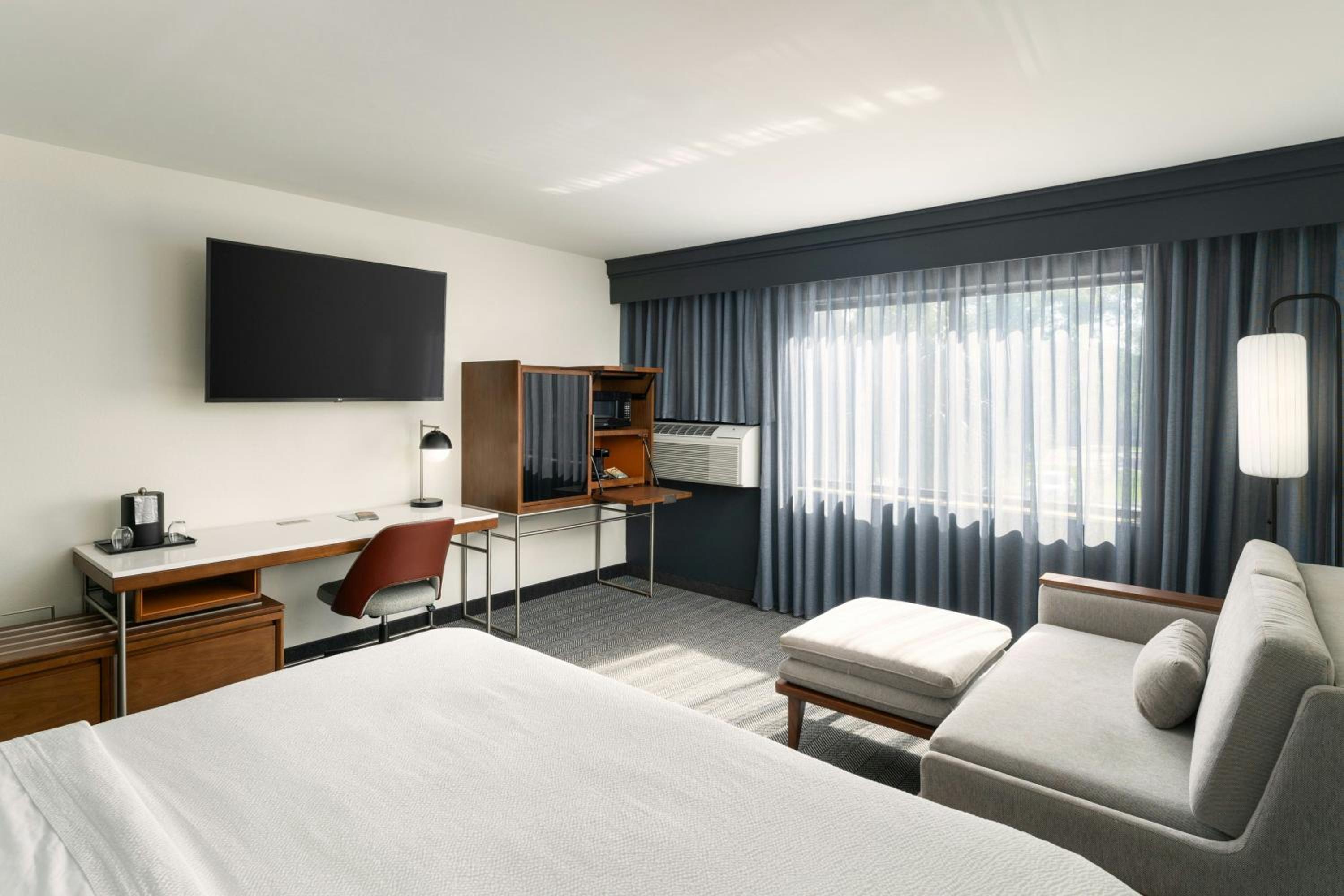 King Room with Sofa Bed