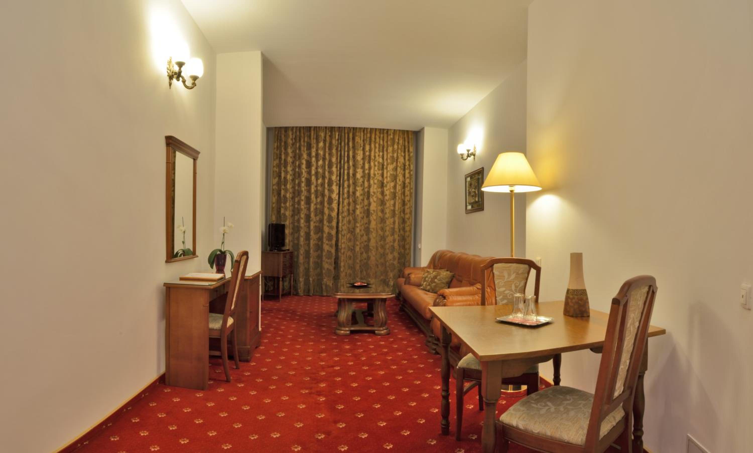 Suite - Photo 6