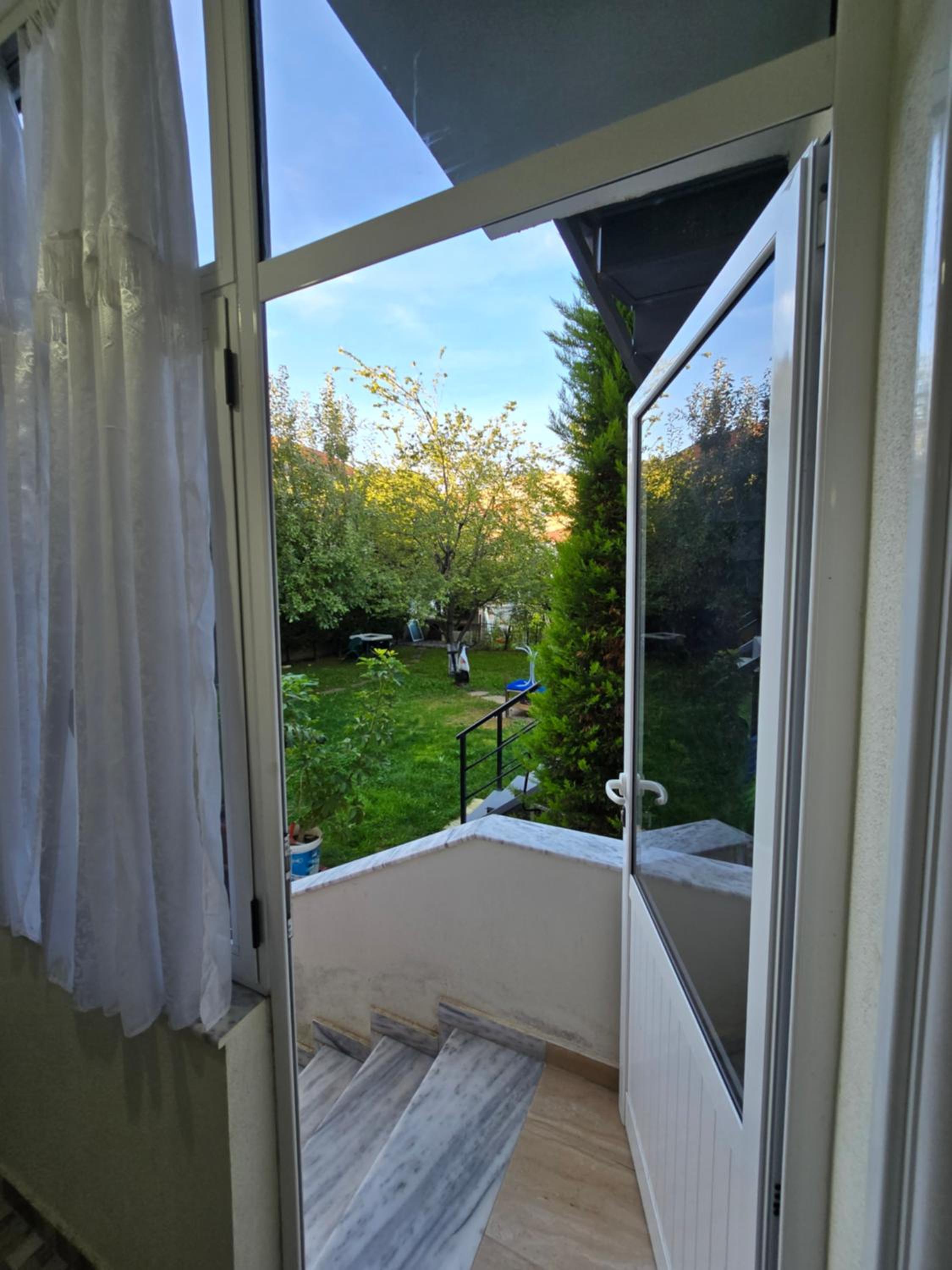Family Room with Garden View
