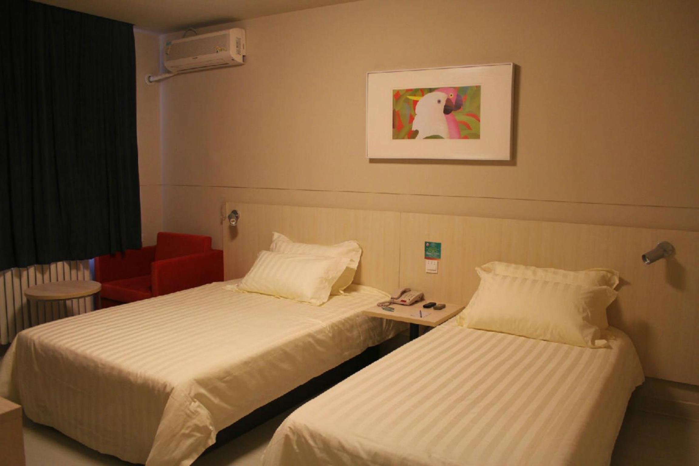 Standard Twin Room B - Photo 2