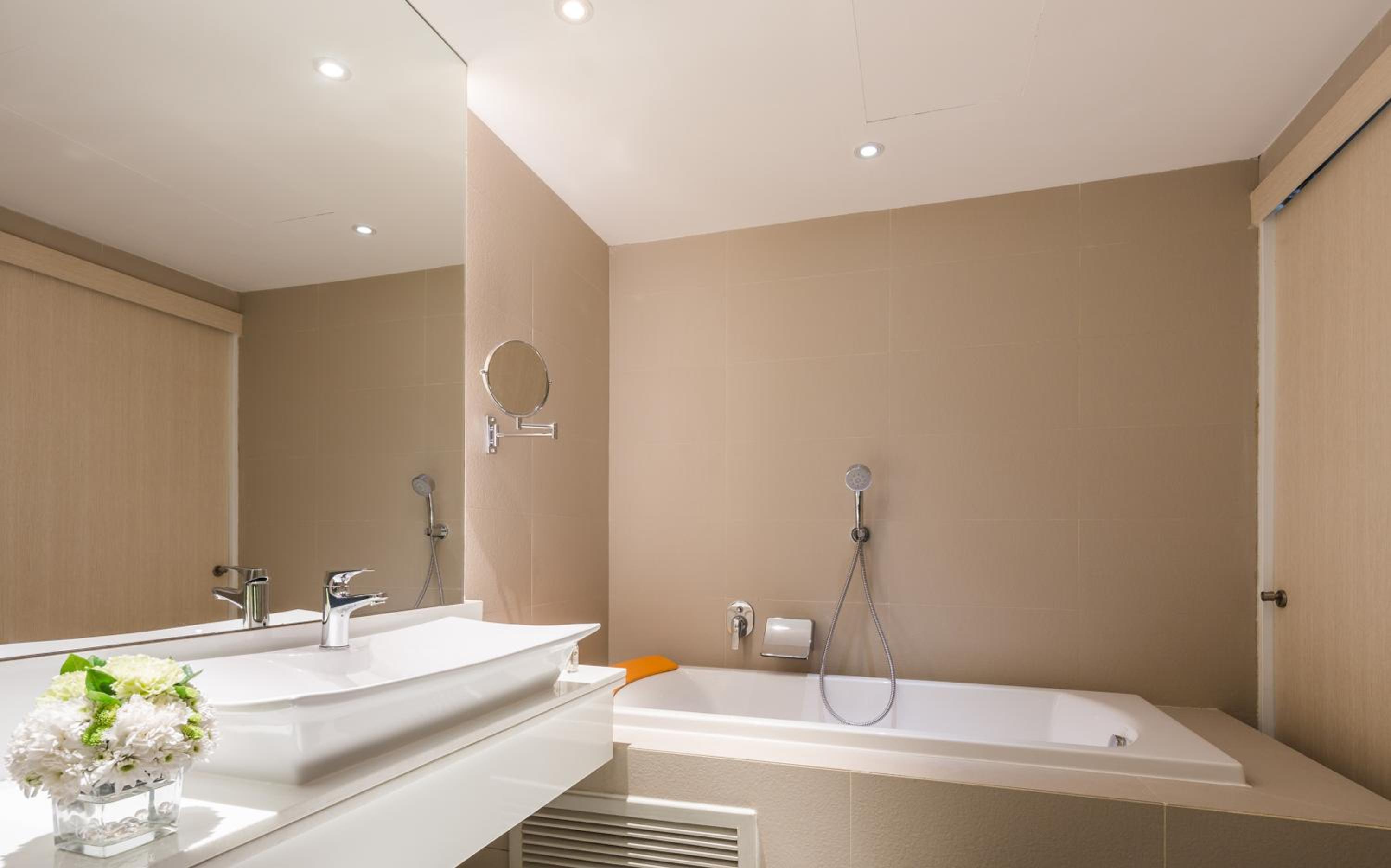 Dara Suite with Club Benefits with Sea View