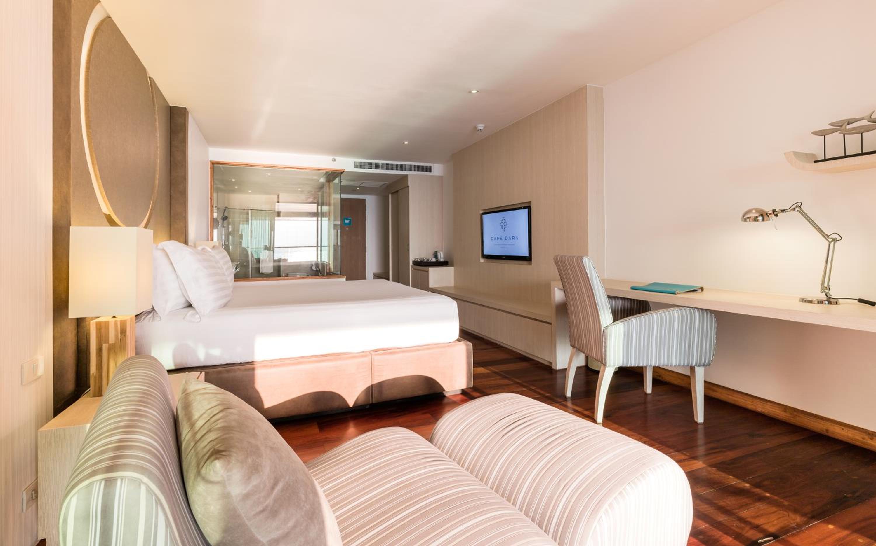 Dara Beachfront Suite with Club Benefits with Sea View