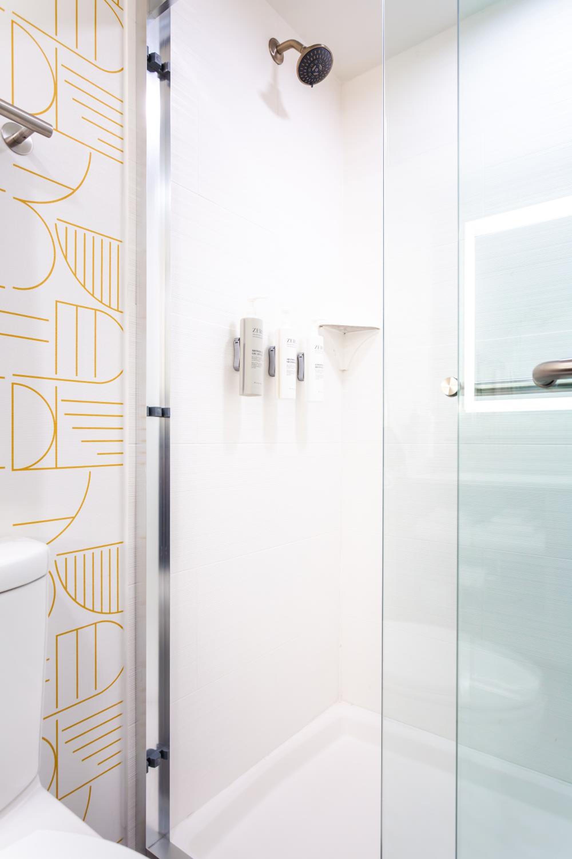 King Studio Suite - Photo 14