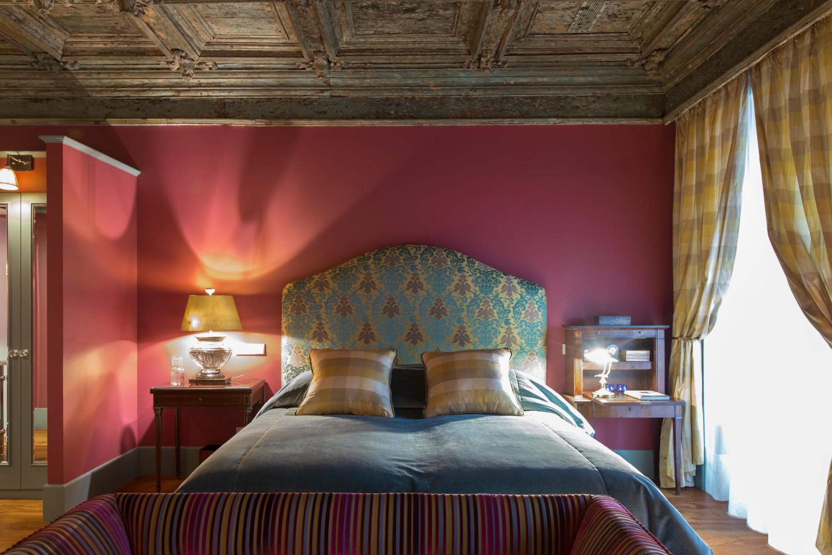 Suite with City View photo 2
