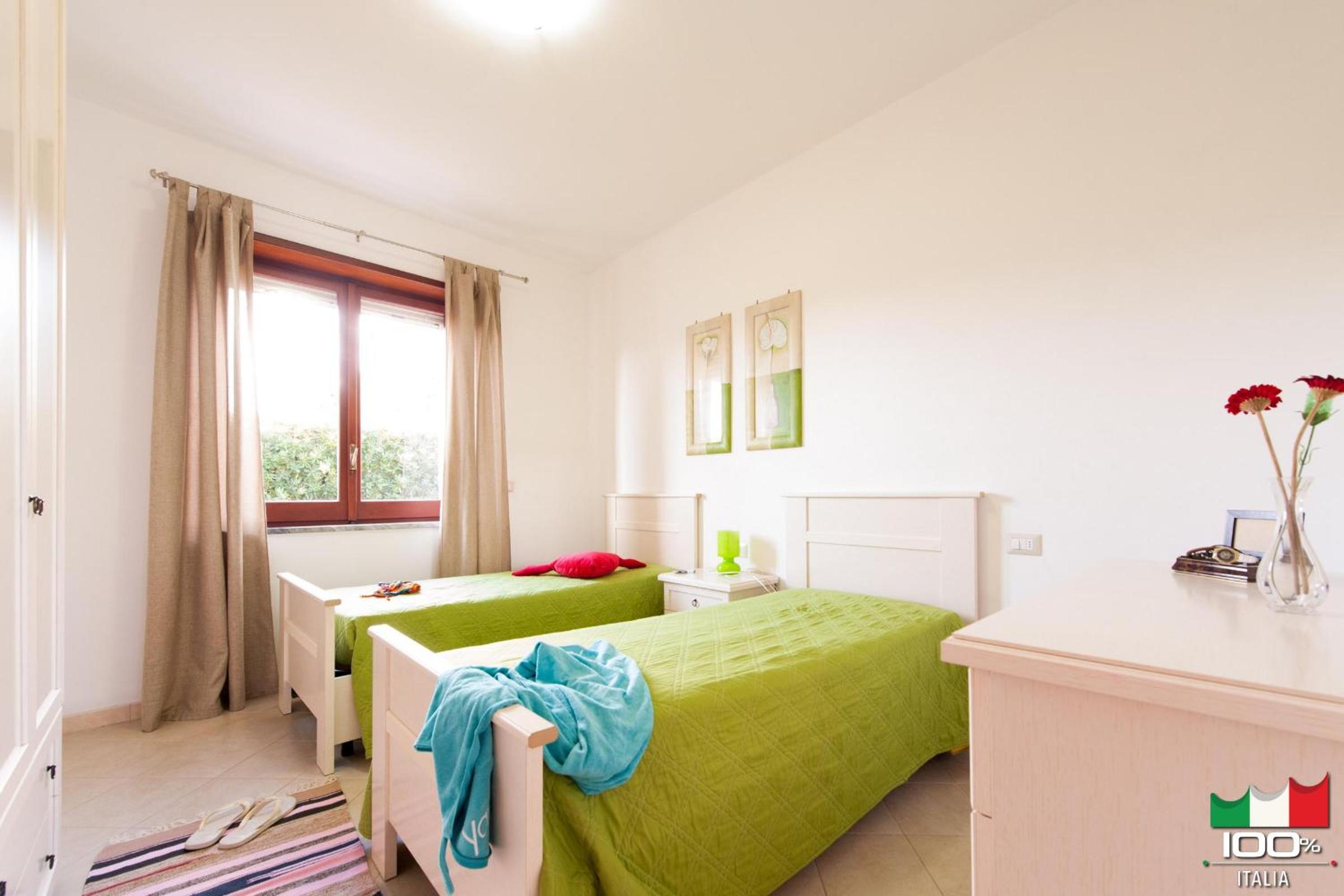 Two-Bedroom House - Photo 27