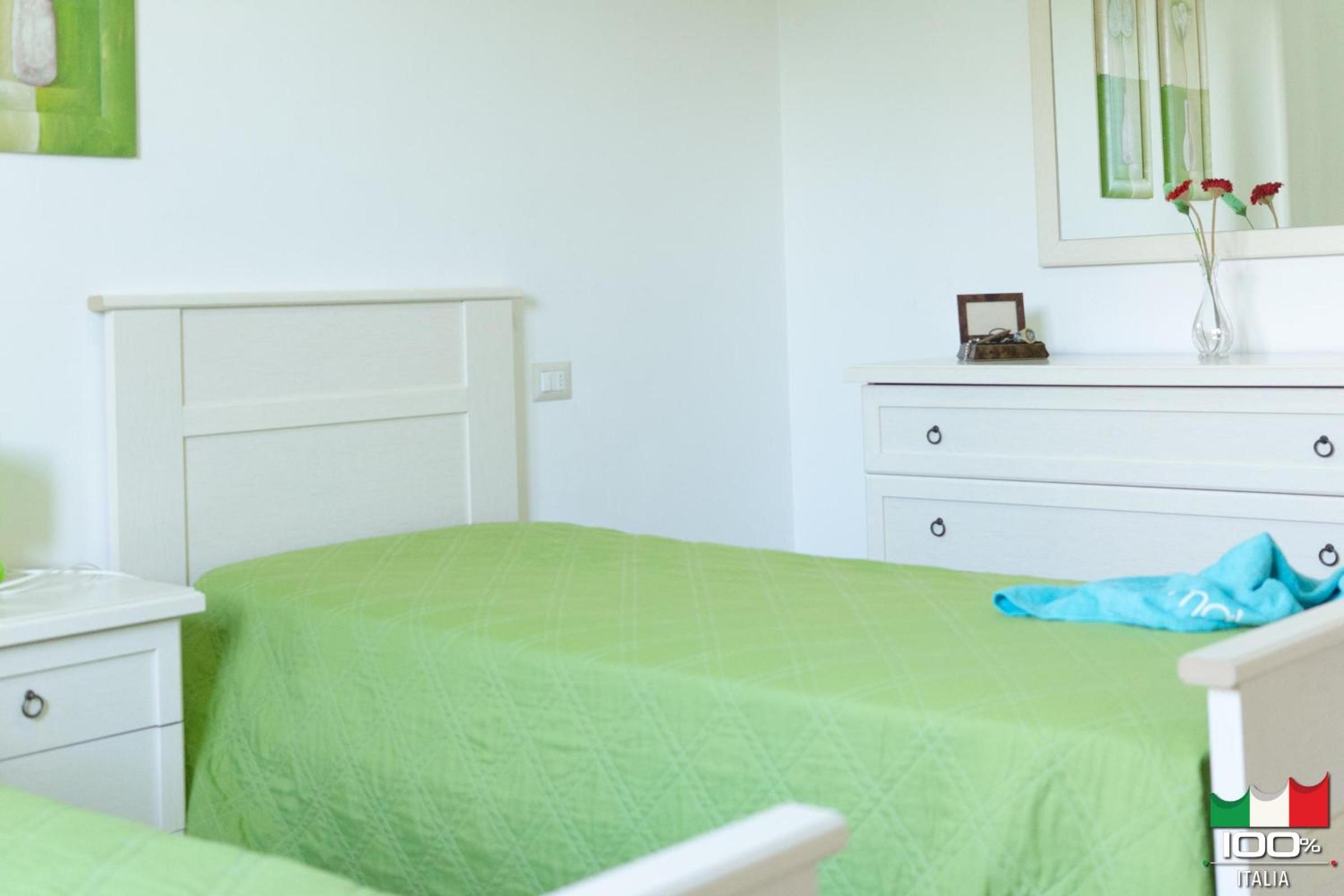 Two-Bedroom House - Photo 26