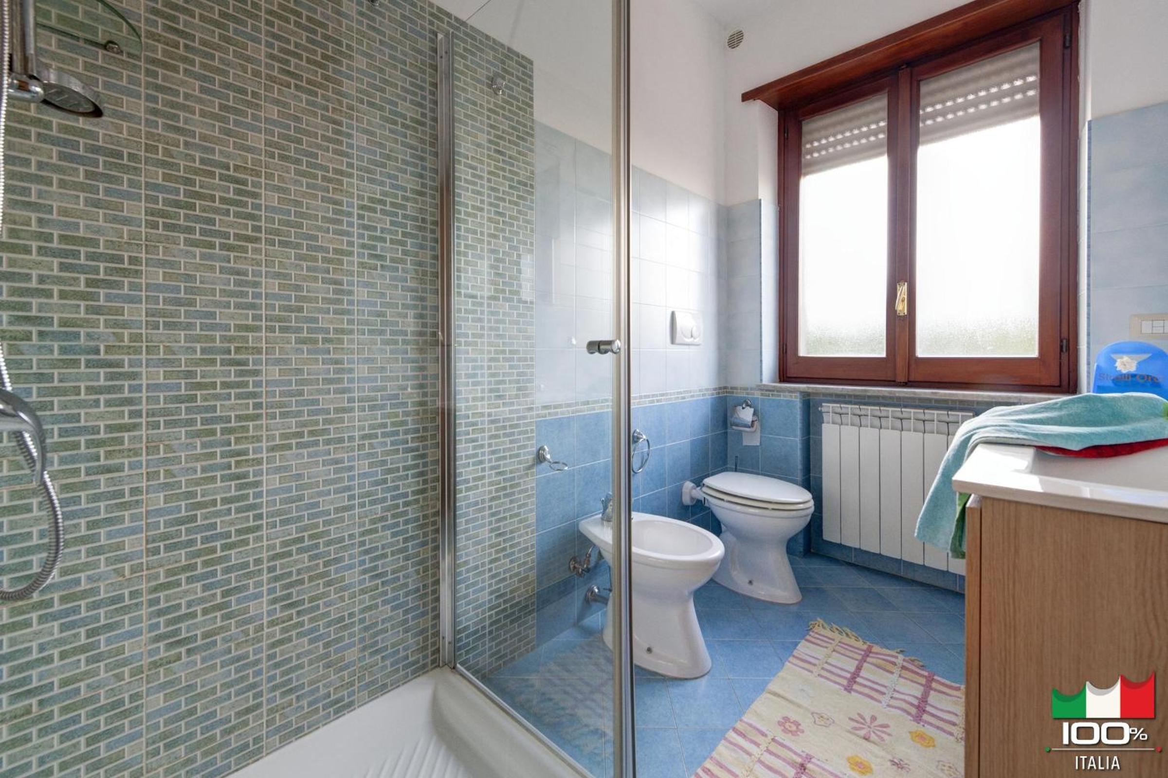 Two-Bedroom House - Photo 14