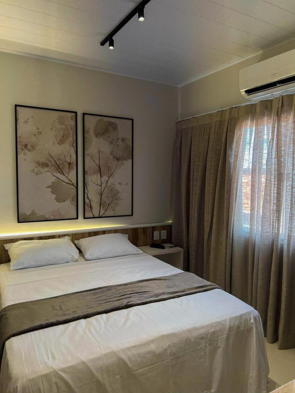 Queen Room - Photo 2