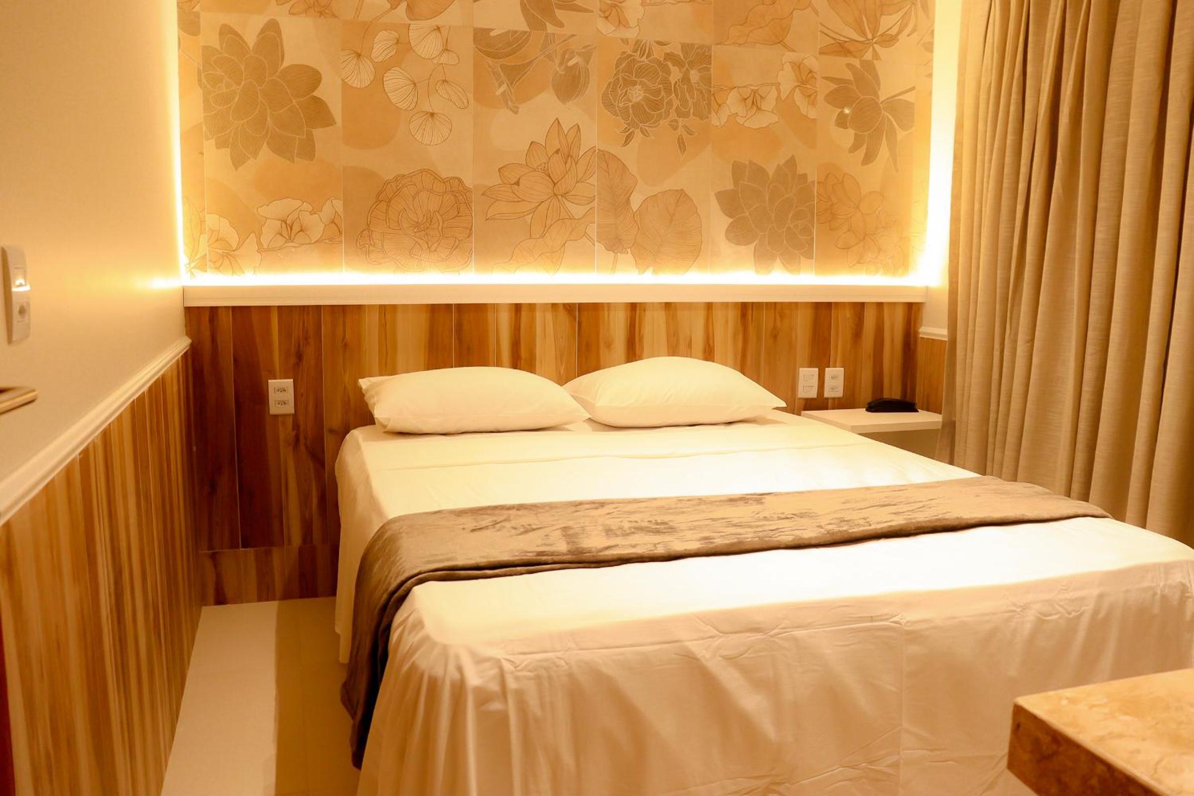 Queen Room - Photo 1