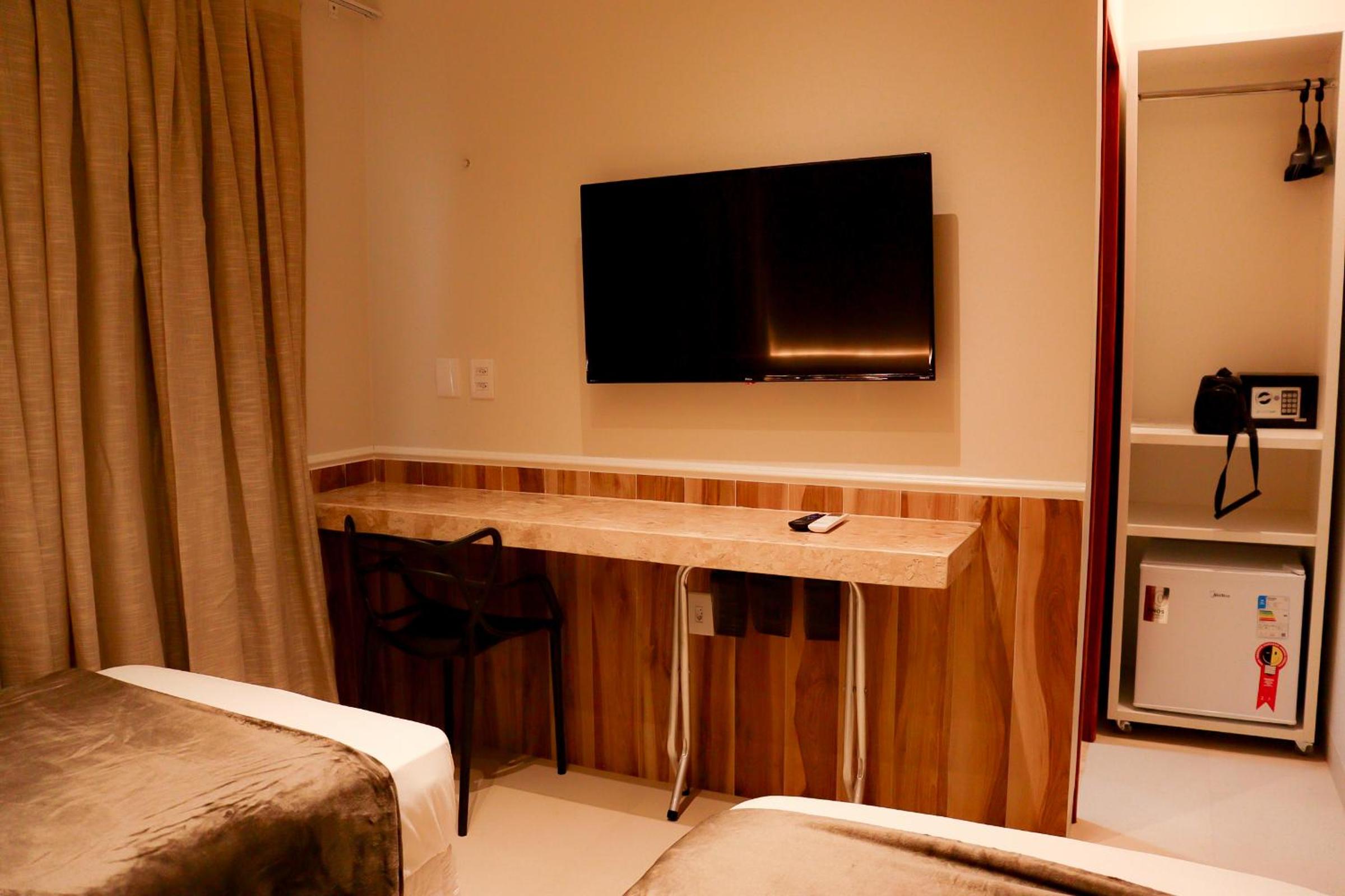 Double or Twin Room - Photo 2