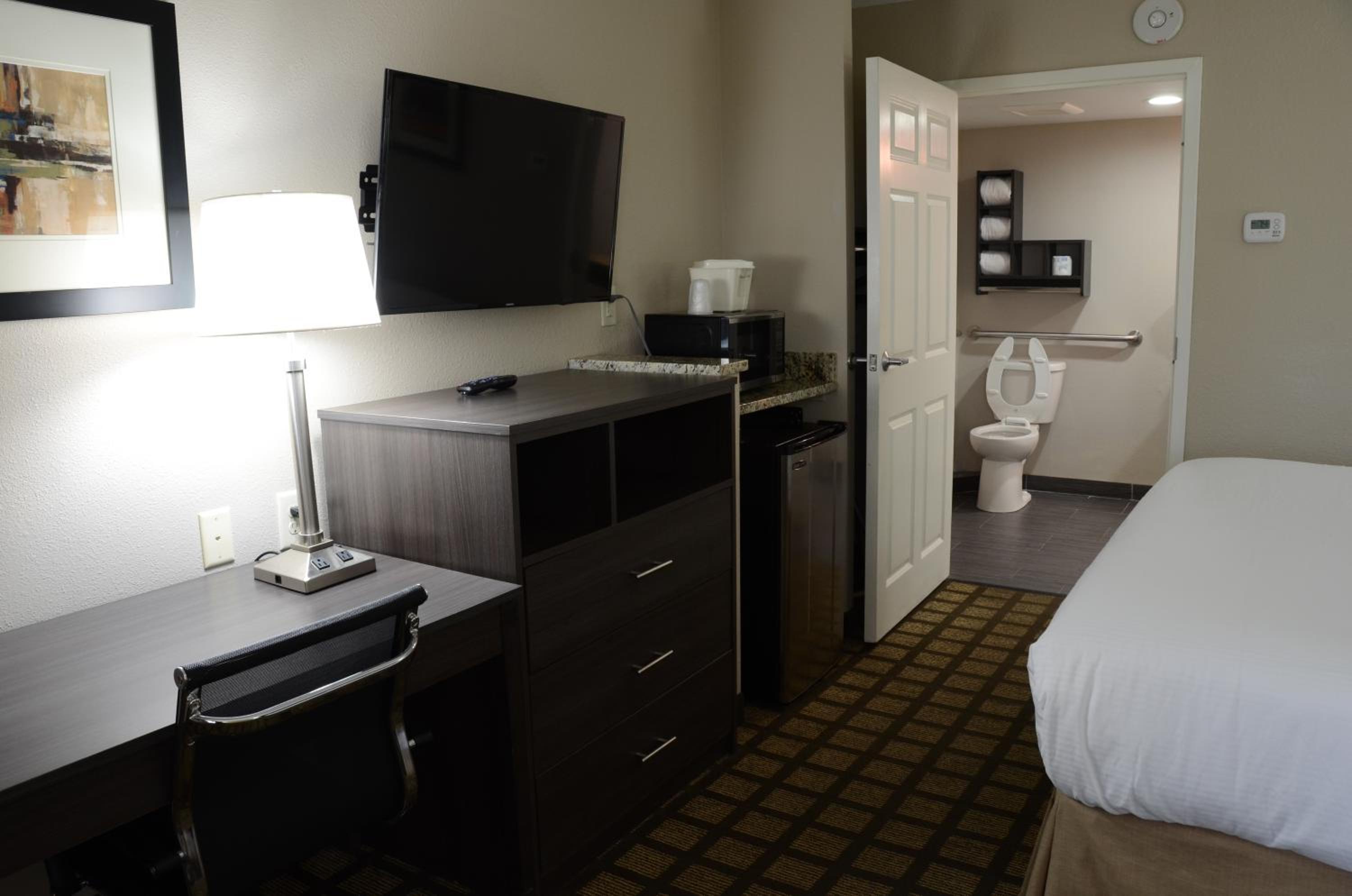 King Room - Mobility Access/Non-Smoking - Photo 1