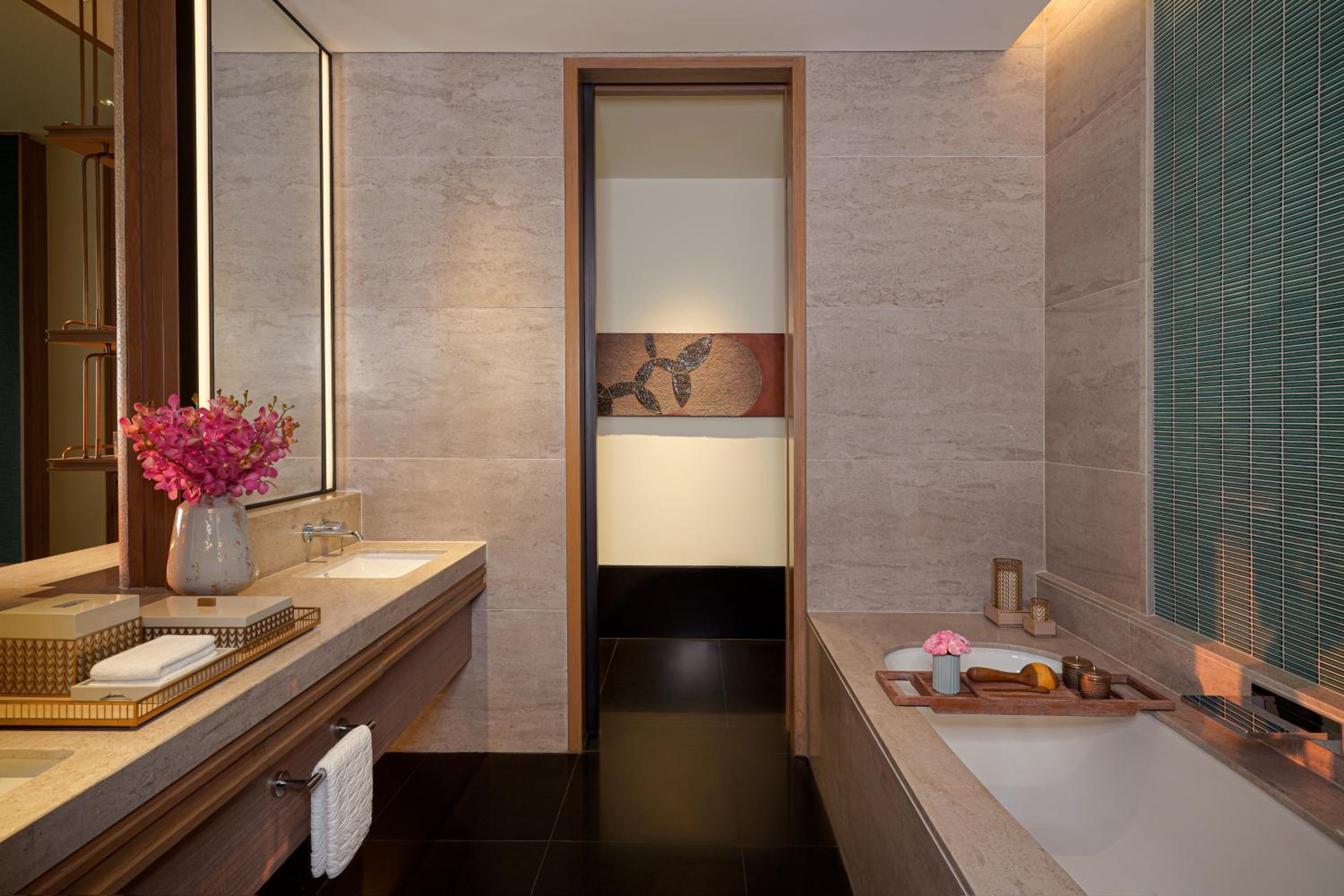 Suite with Resort View - Photo 3