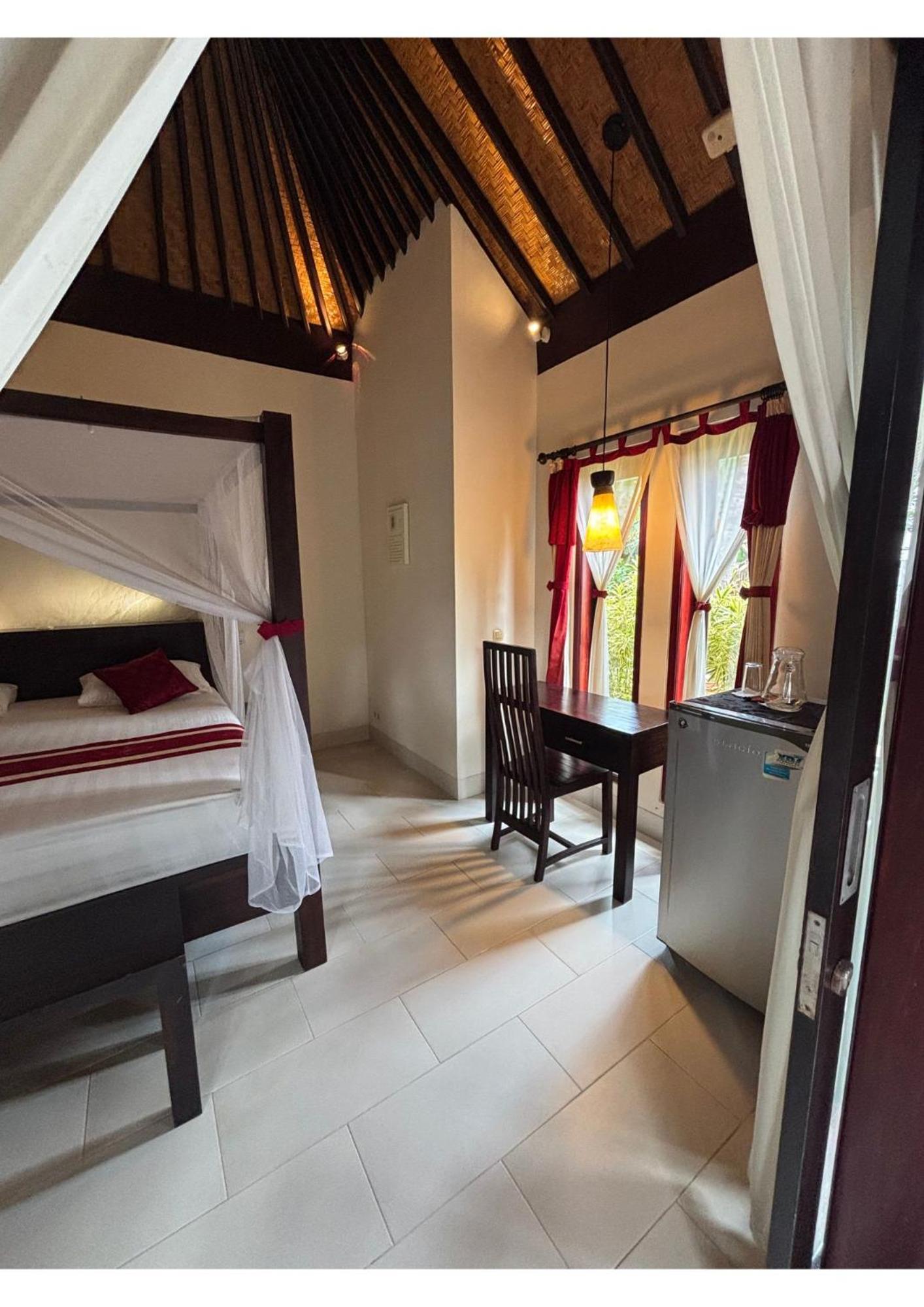 Two-Bedroom Bungalow - Photo 3