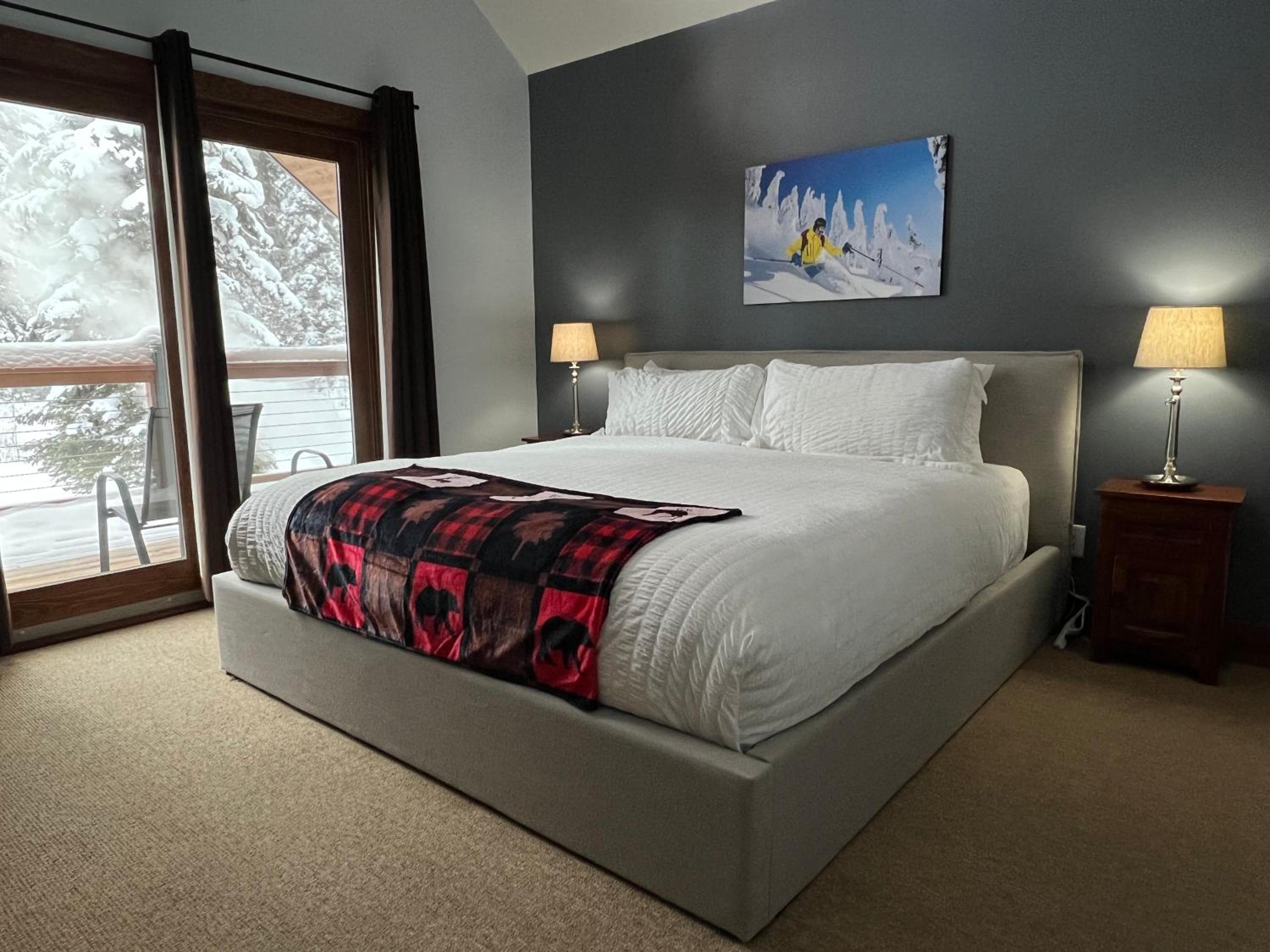 Deluxe Family Suite - Photo 3