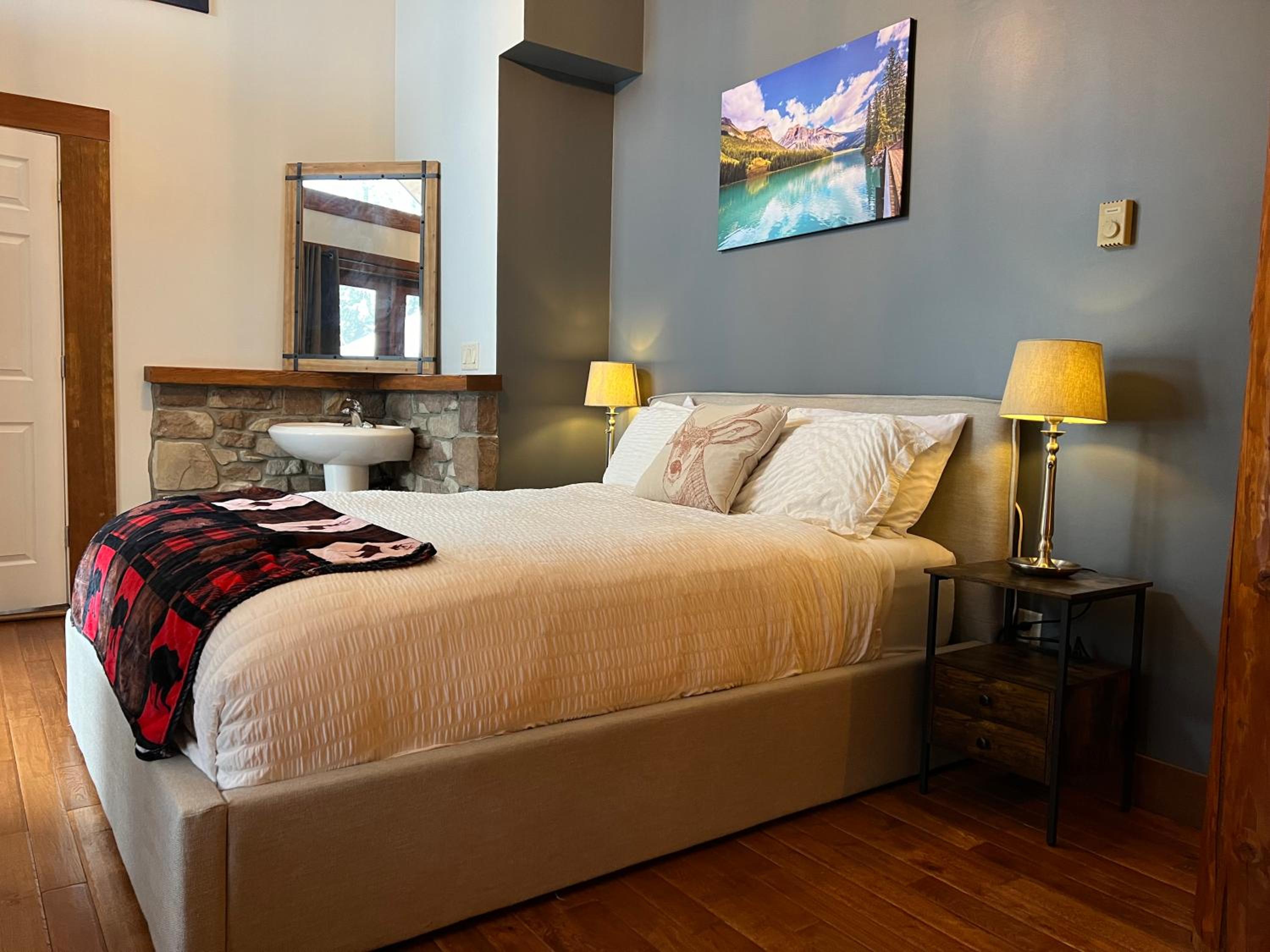 Deluxe Family Suite - Photo 6
