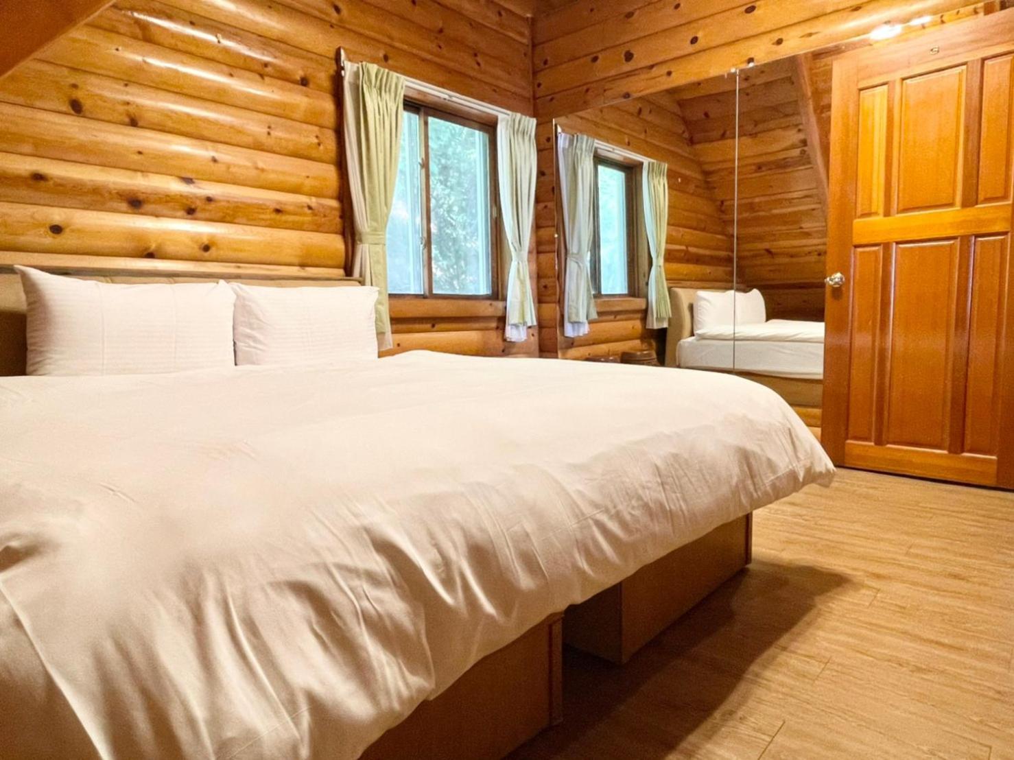 Four-Bedroom Vacation Home photo 2
