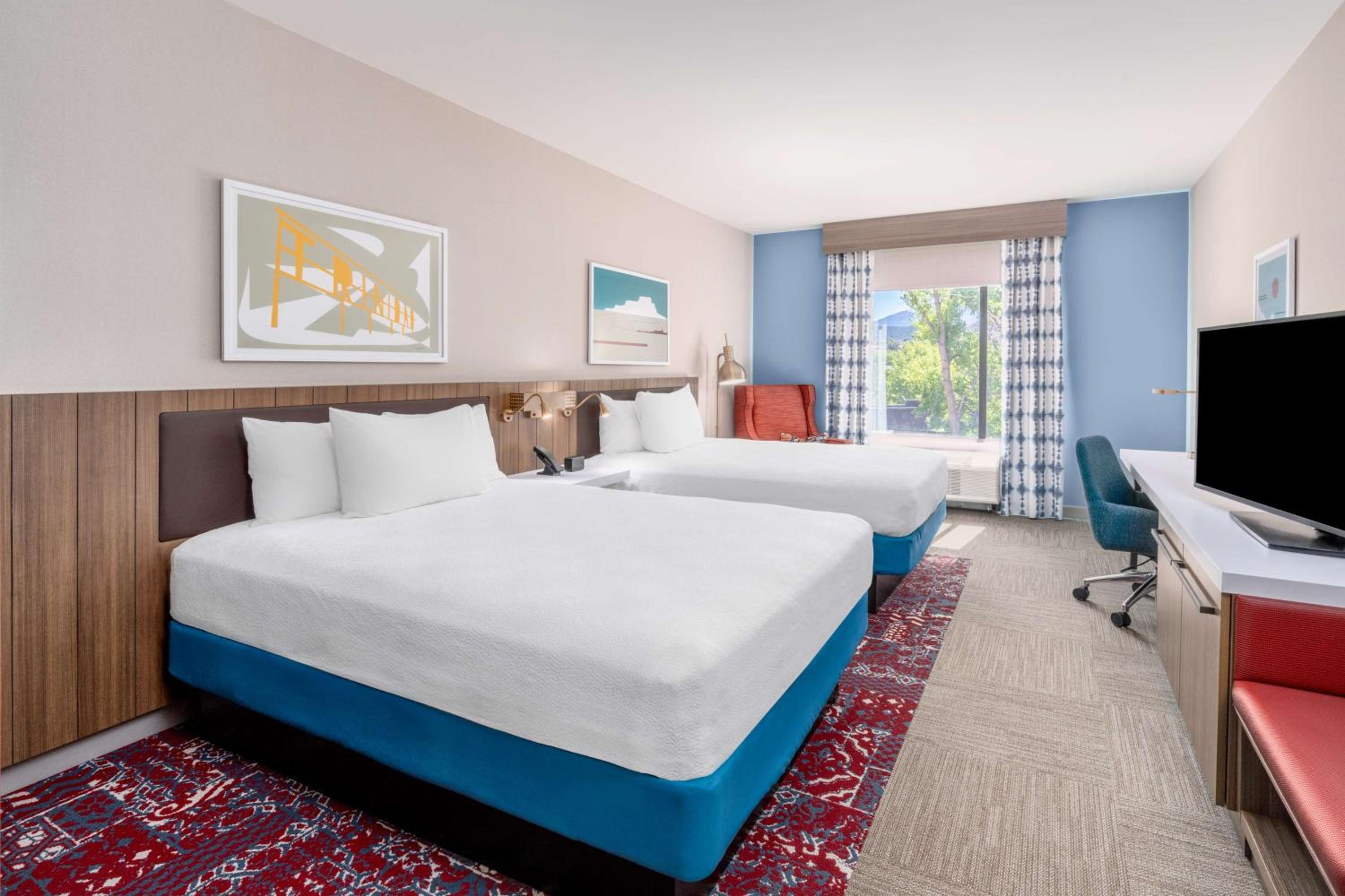 Queen Room with Two Queen Beds - Hearing Access - Photo 2