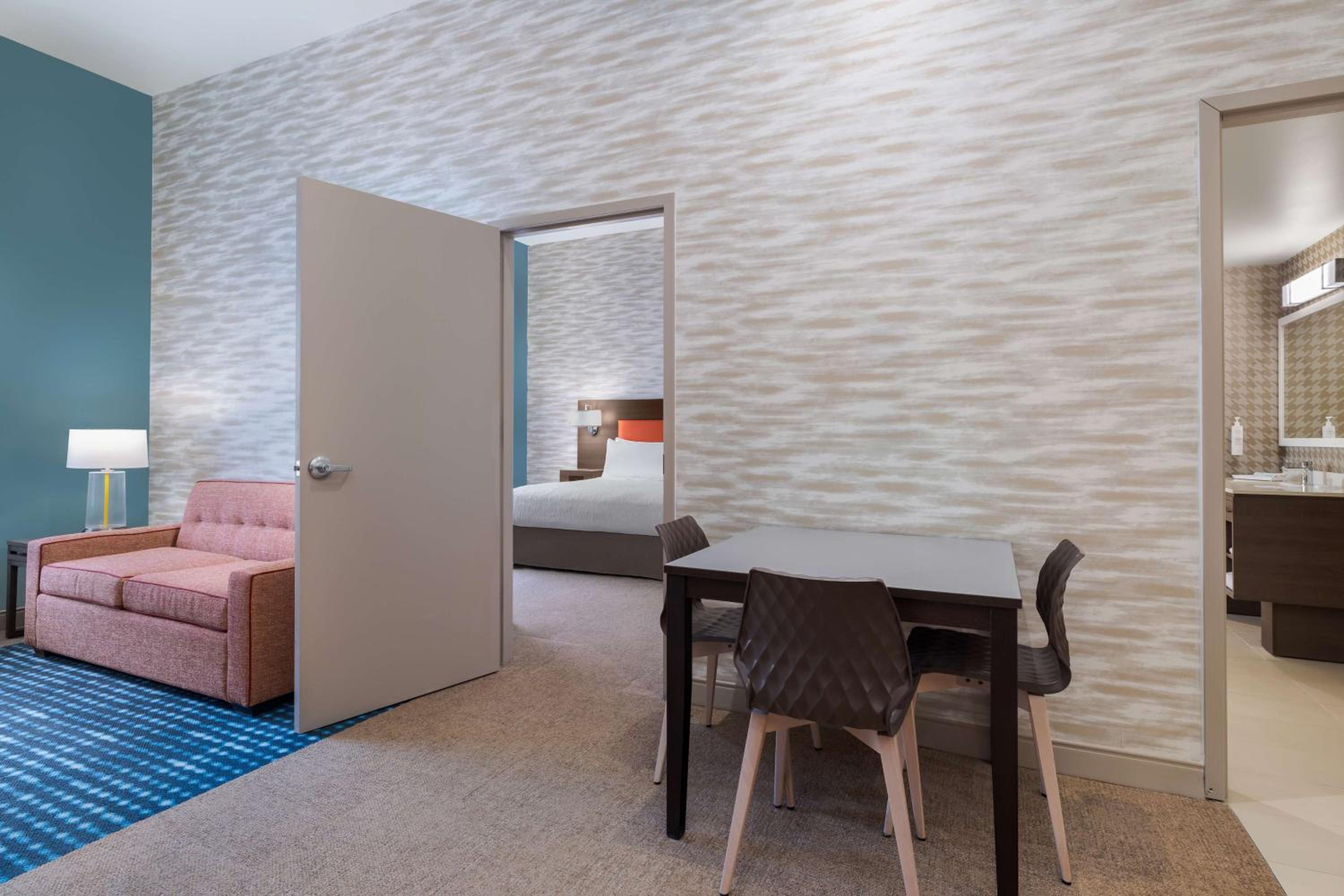 King Corner Studio Suite - Photo 8