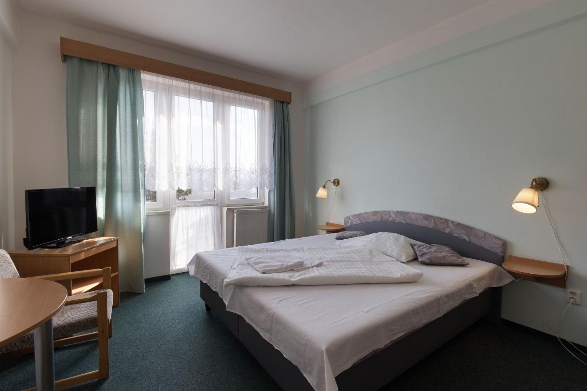 Standard Double Room - Photo 5