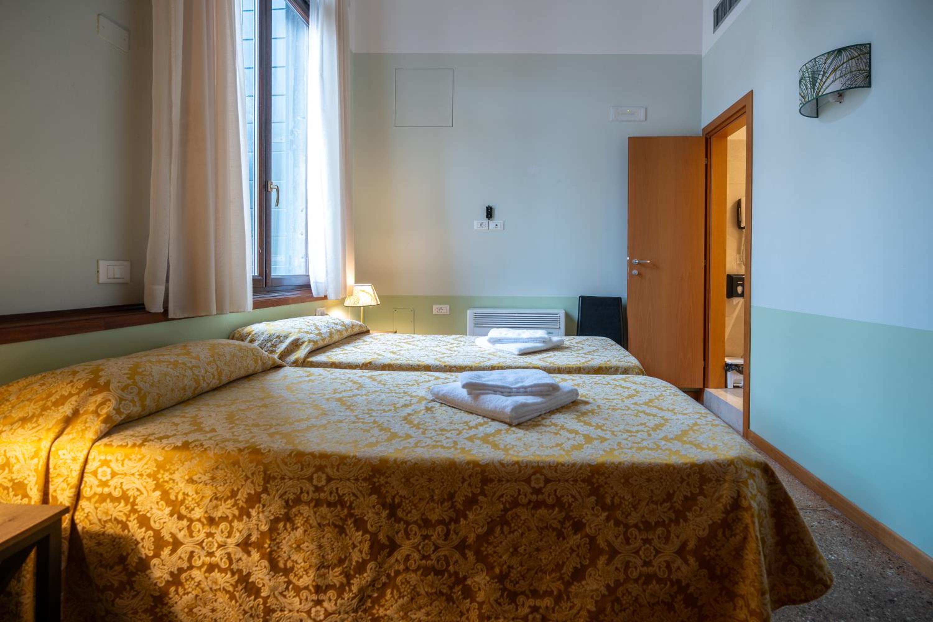 Camera Doppia con bagno privato