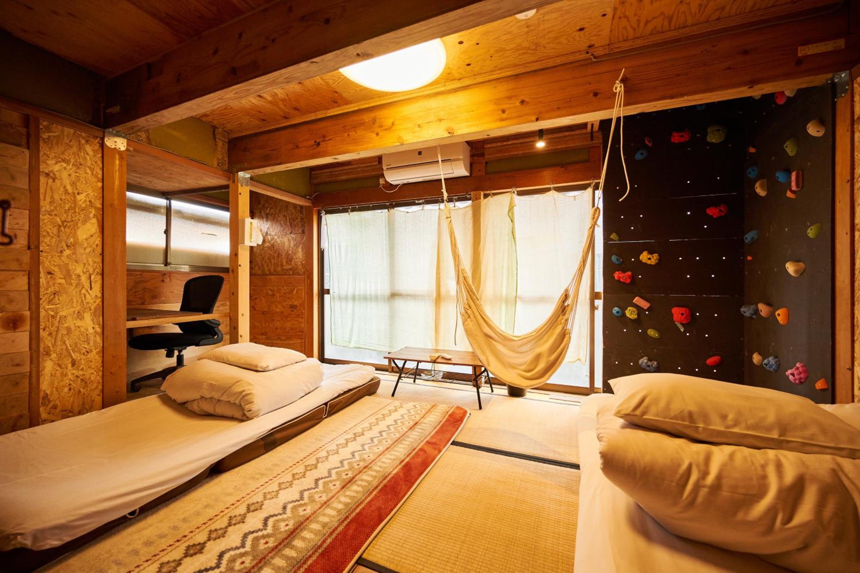 Standard Twin Room - Photo 1