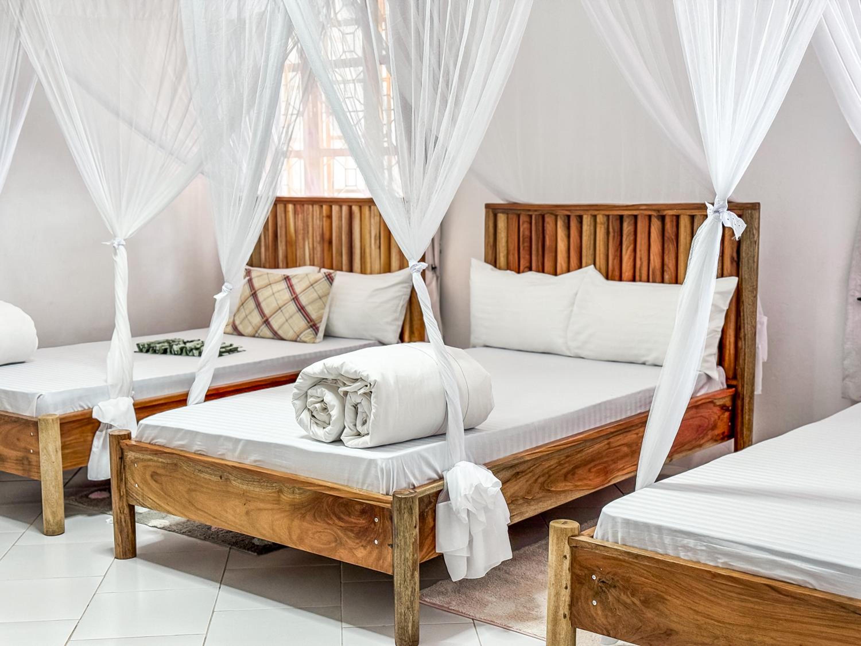 Triple Room with Shared Bathroom