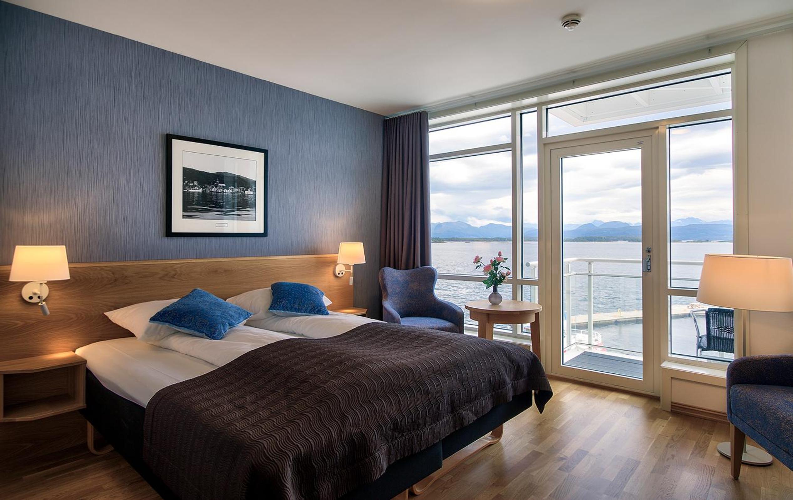 Fjord view room without balcony photo 1
