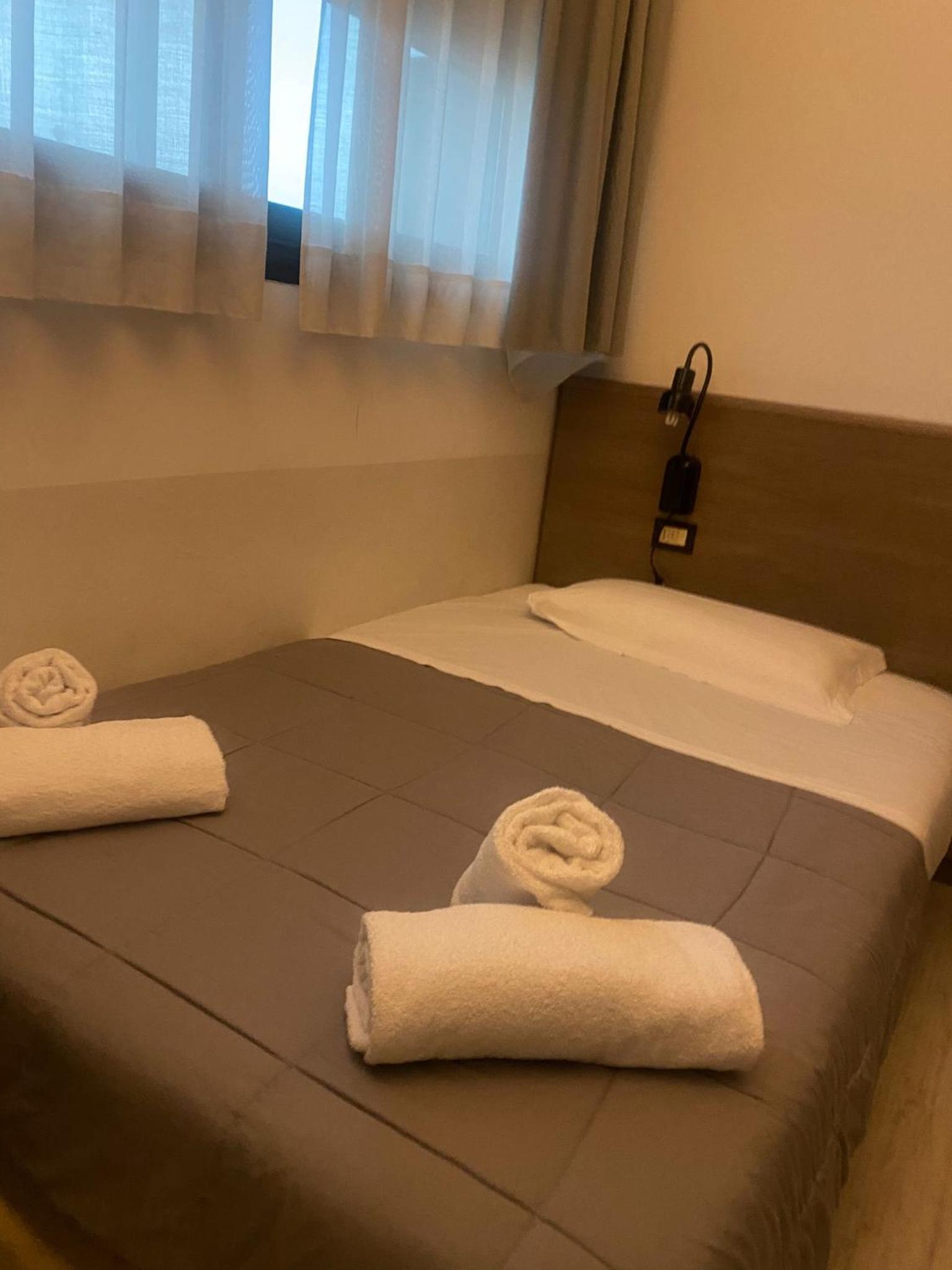 Economy Double Room - Photo 3