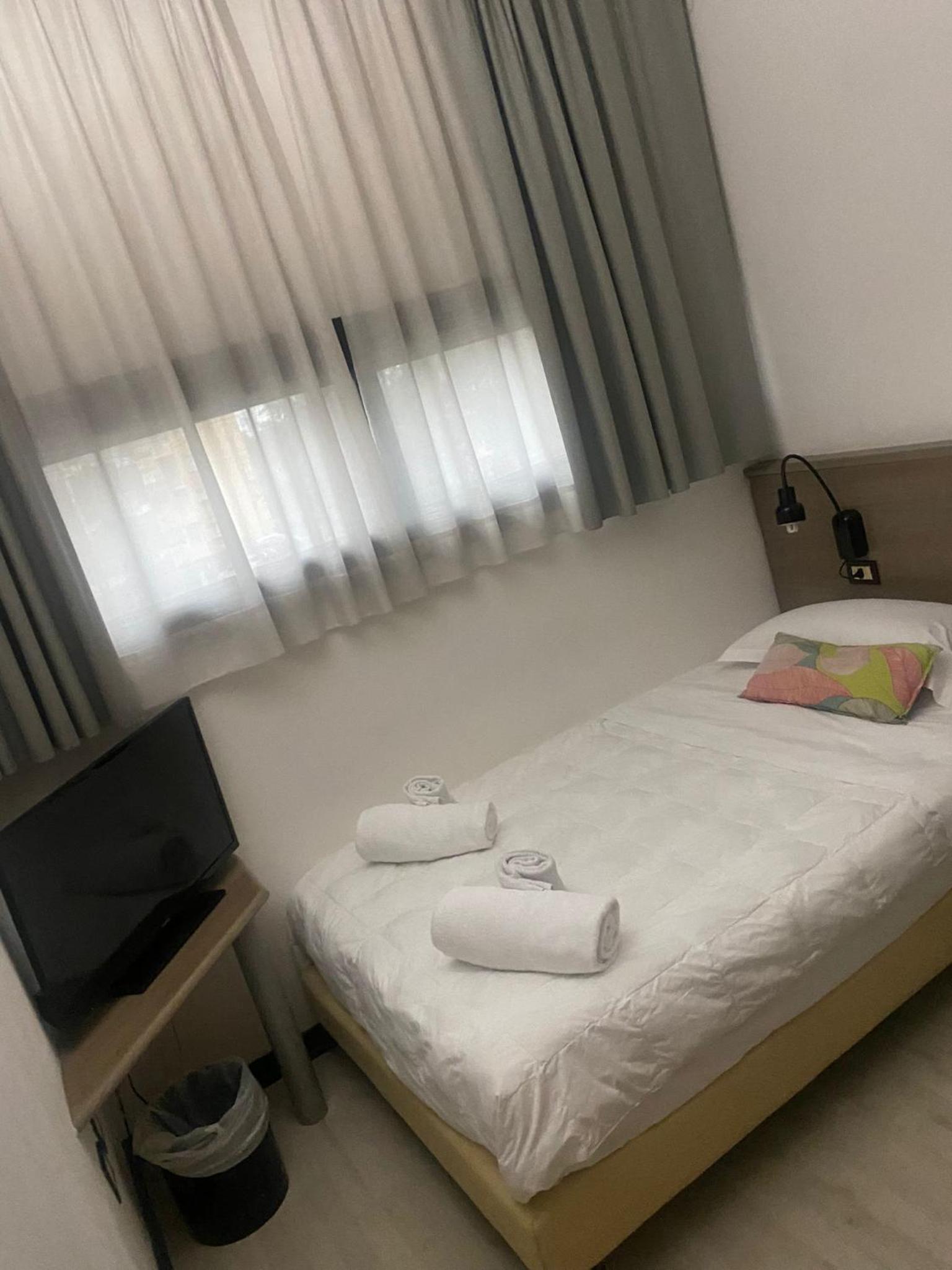 Economy Double Room - Photo 4