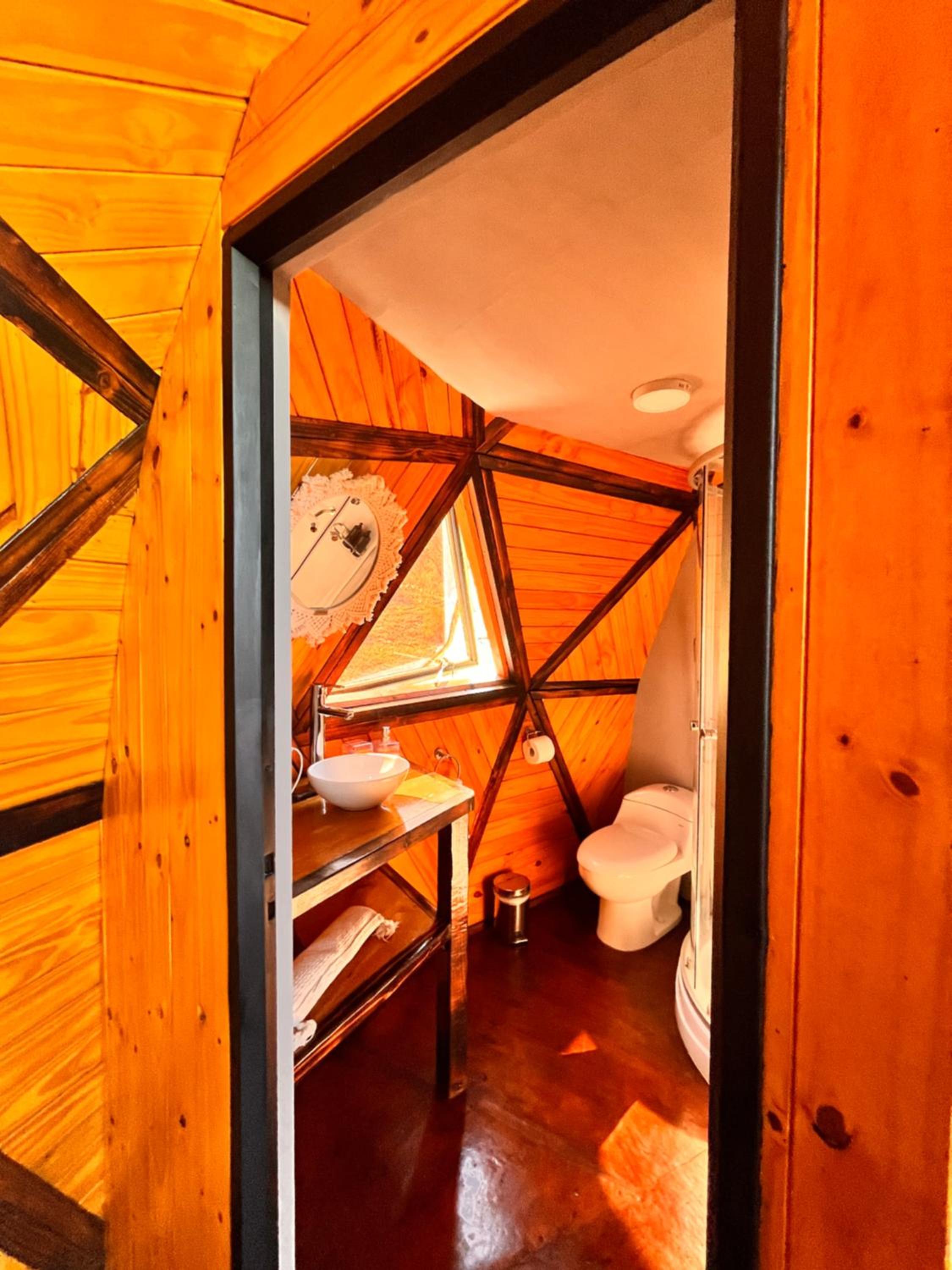 Deluxe Room (2 Adults + 1 Child) photo 3