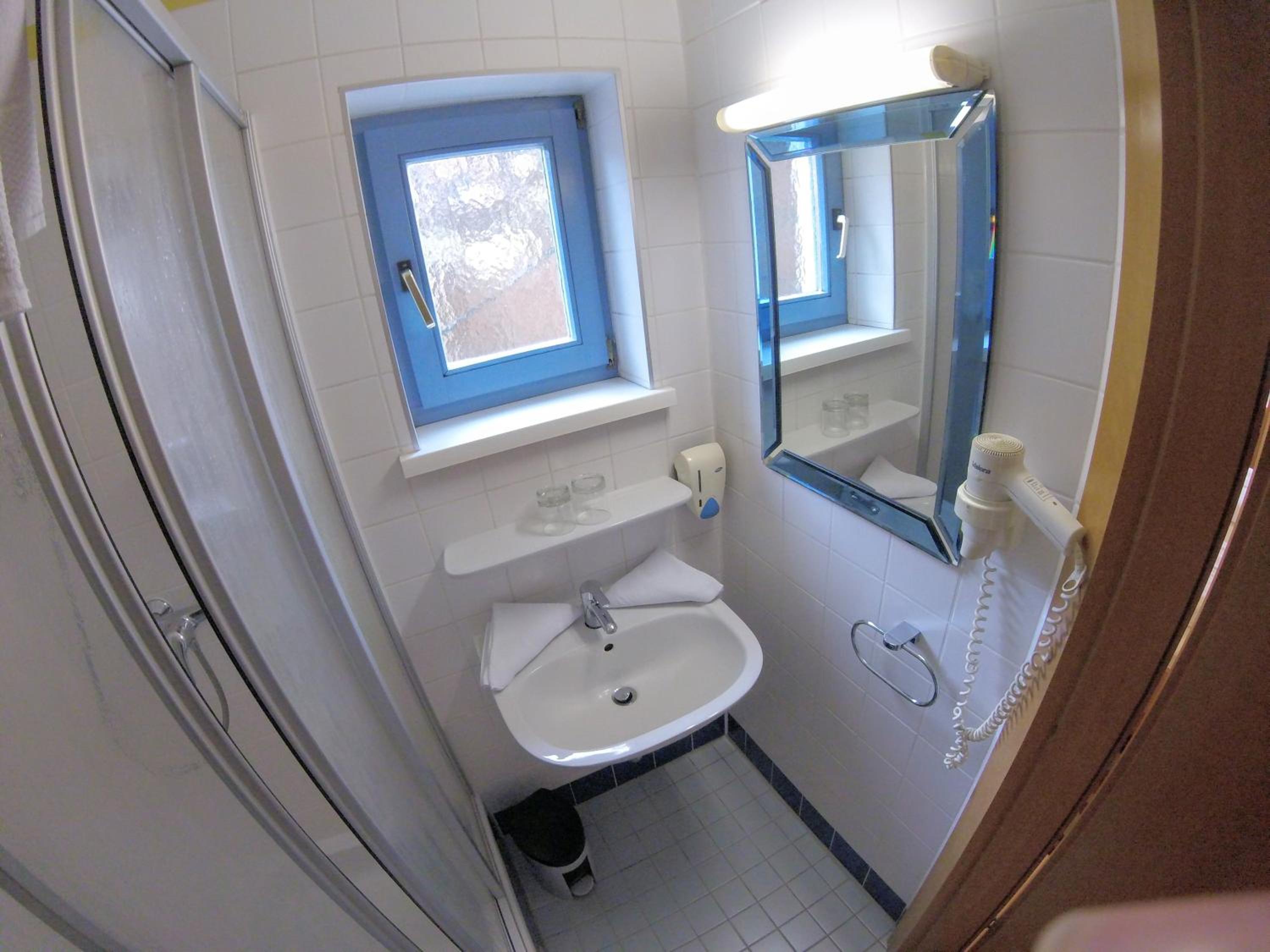 Double Room with Parking - Photo 8