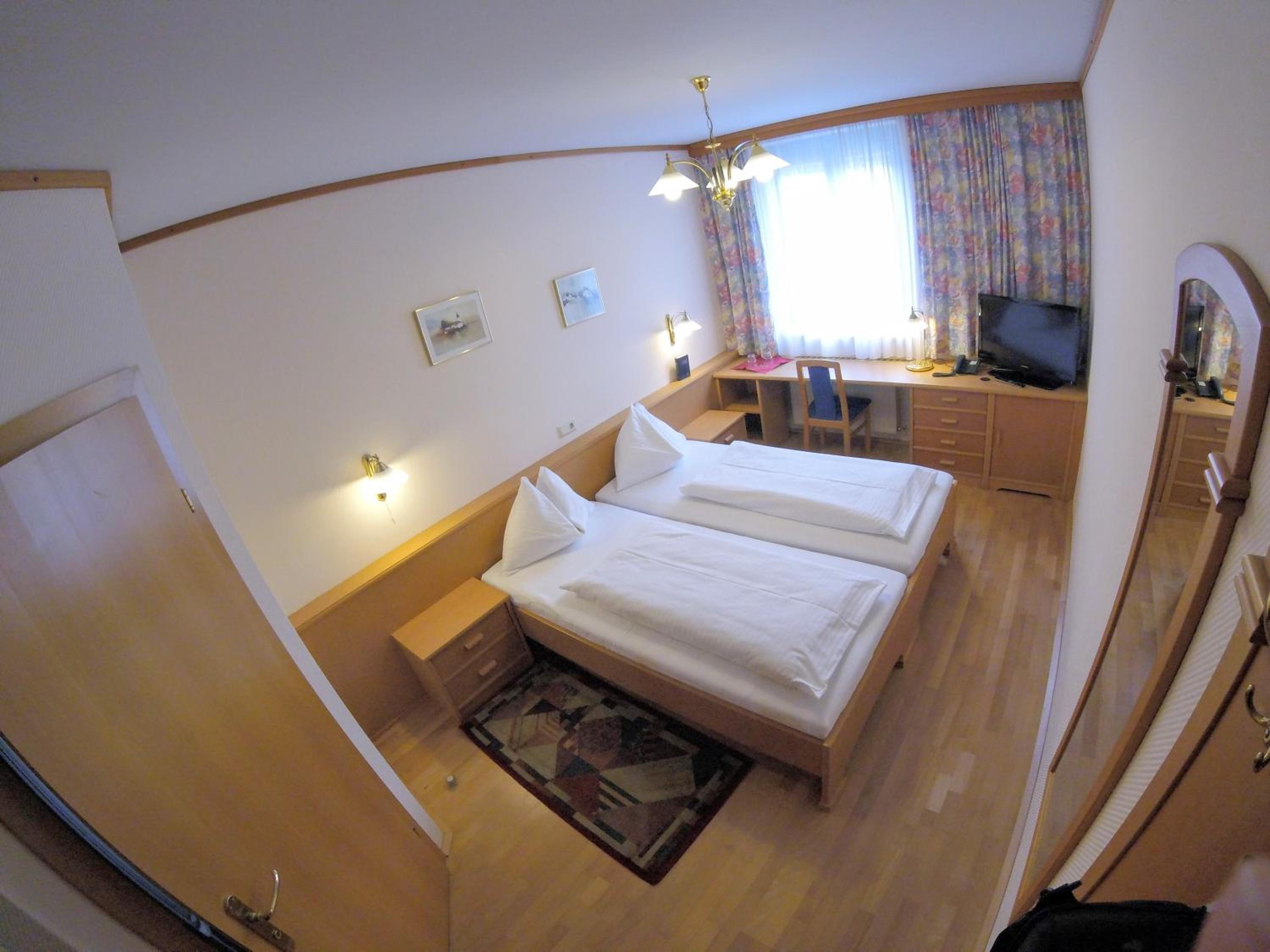 Double Room with Parking - Photo 6