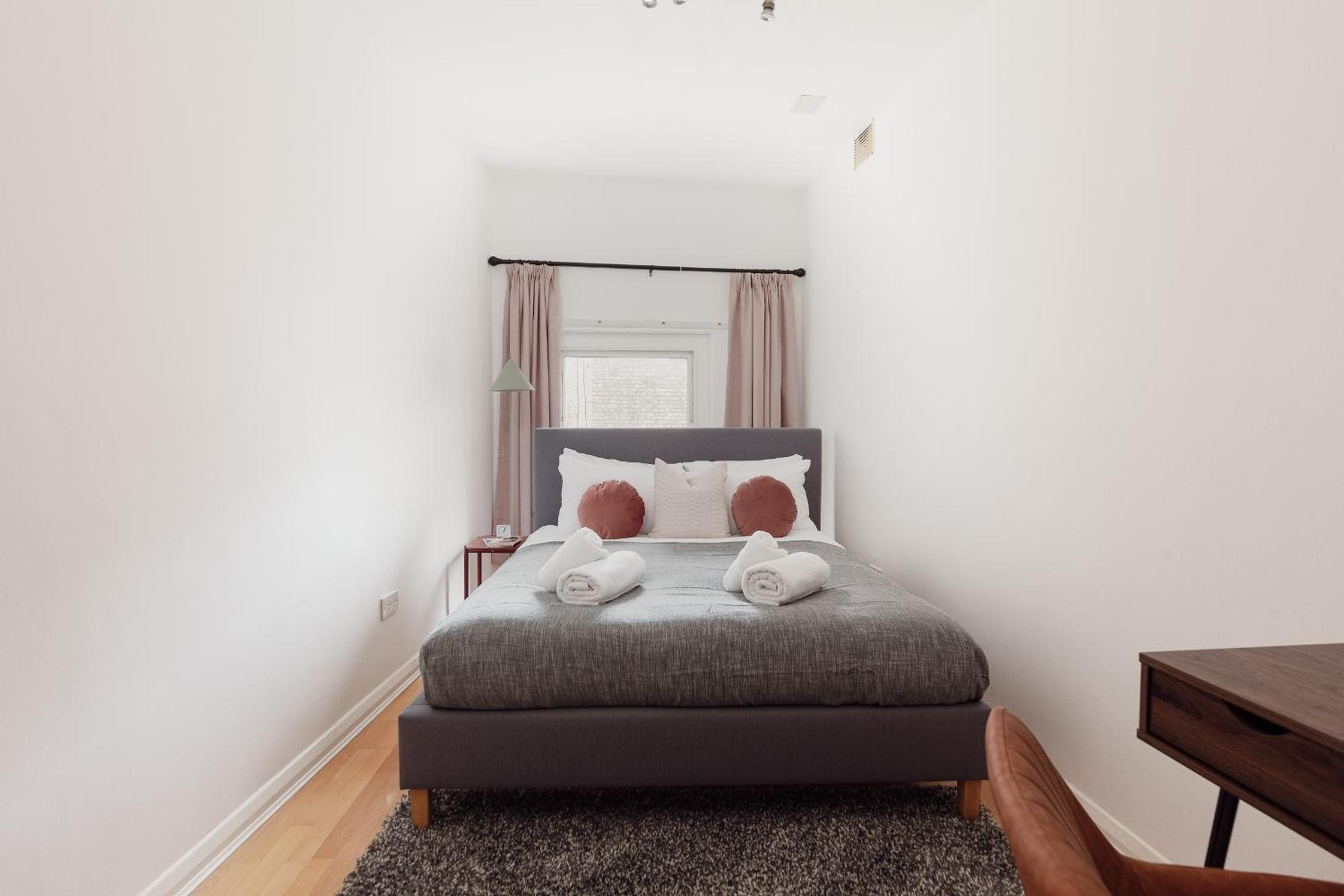 Apartment with View and Balcony photo 2
