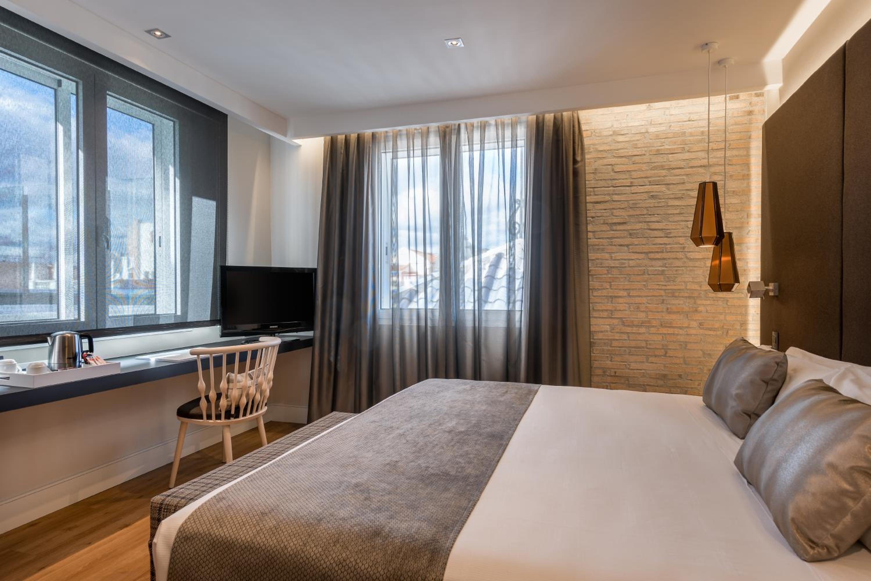 Superior Double Room with Terrace and Jacuzzi® photo 3