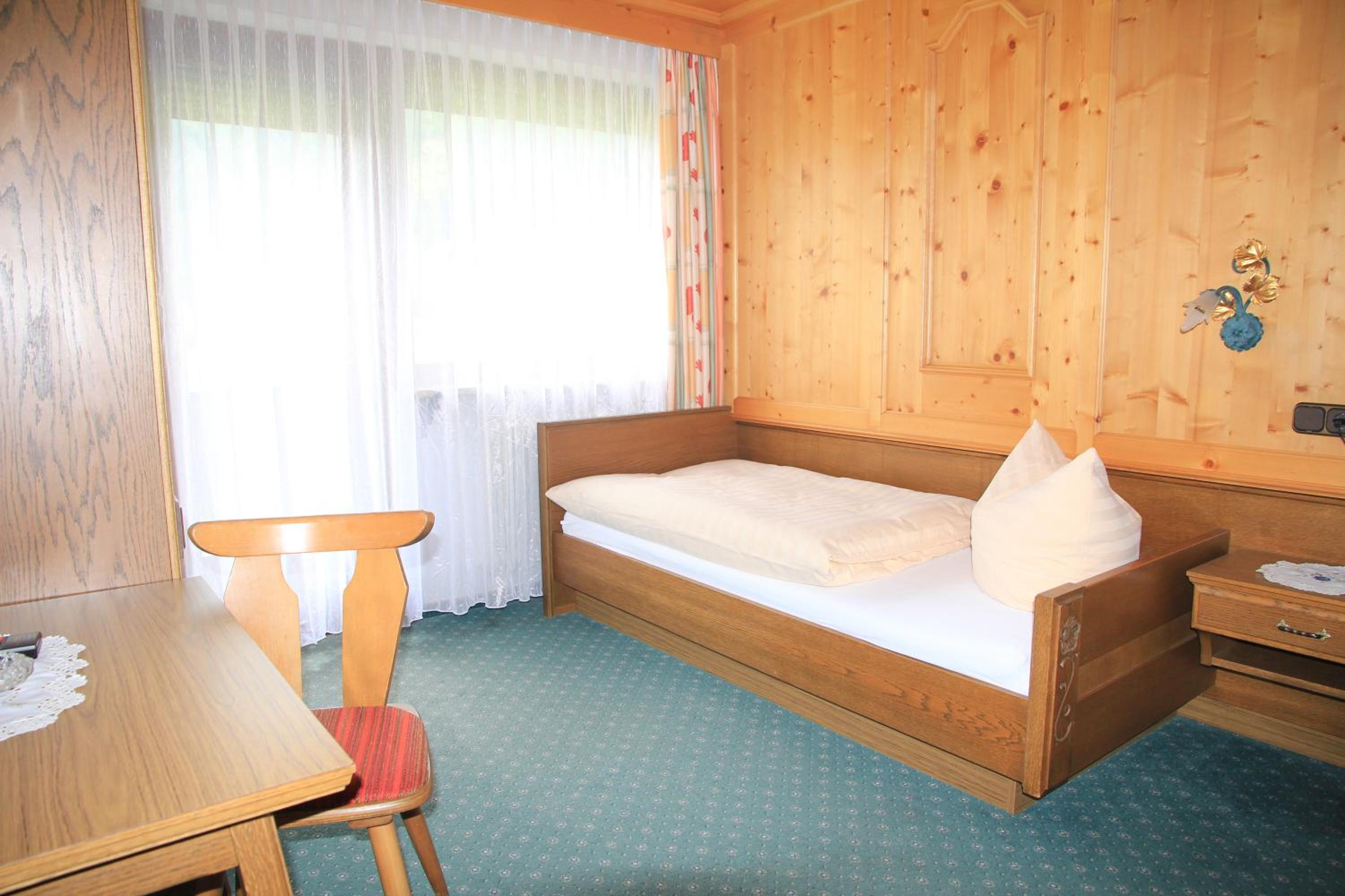 Single Room with Balcony photo 1