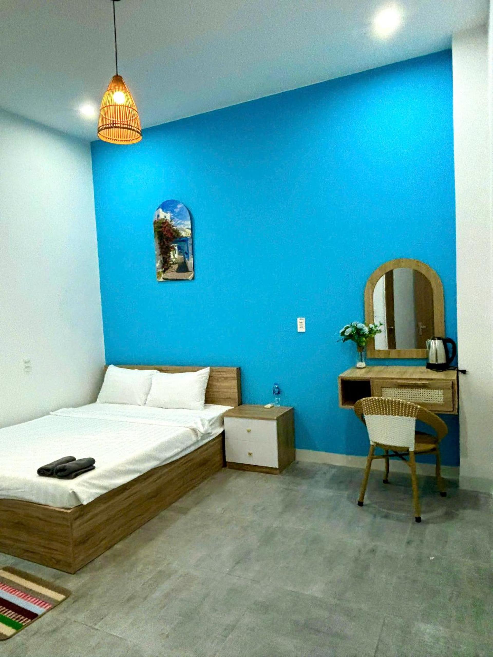 Deluxe Double Room (2 Adults + 1 Child)
