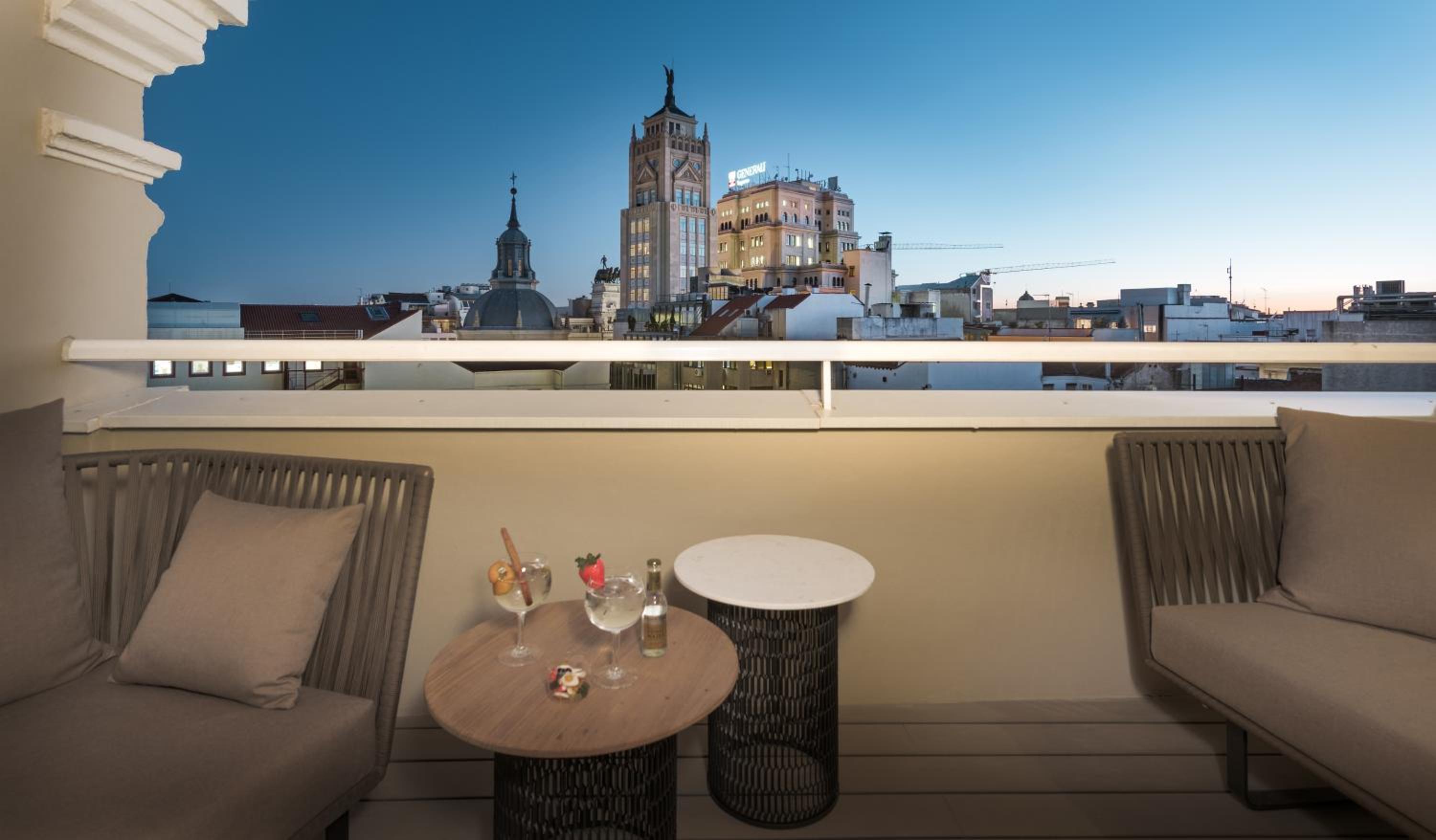 Suite with Terrace and Jacuzzi® photo 3