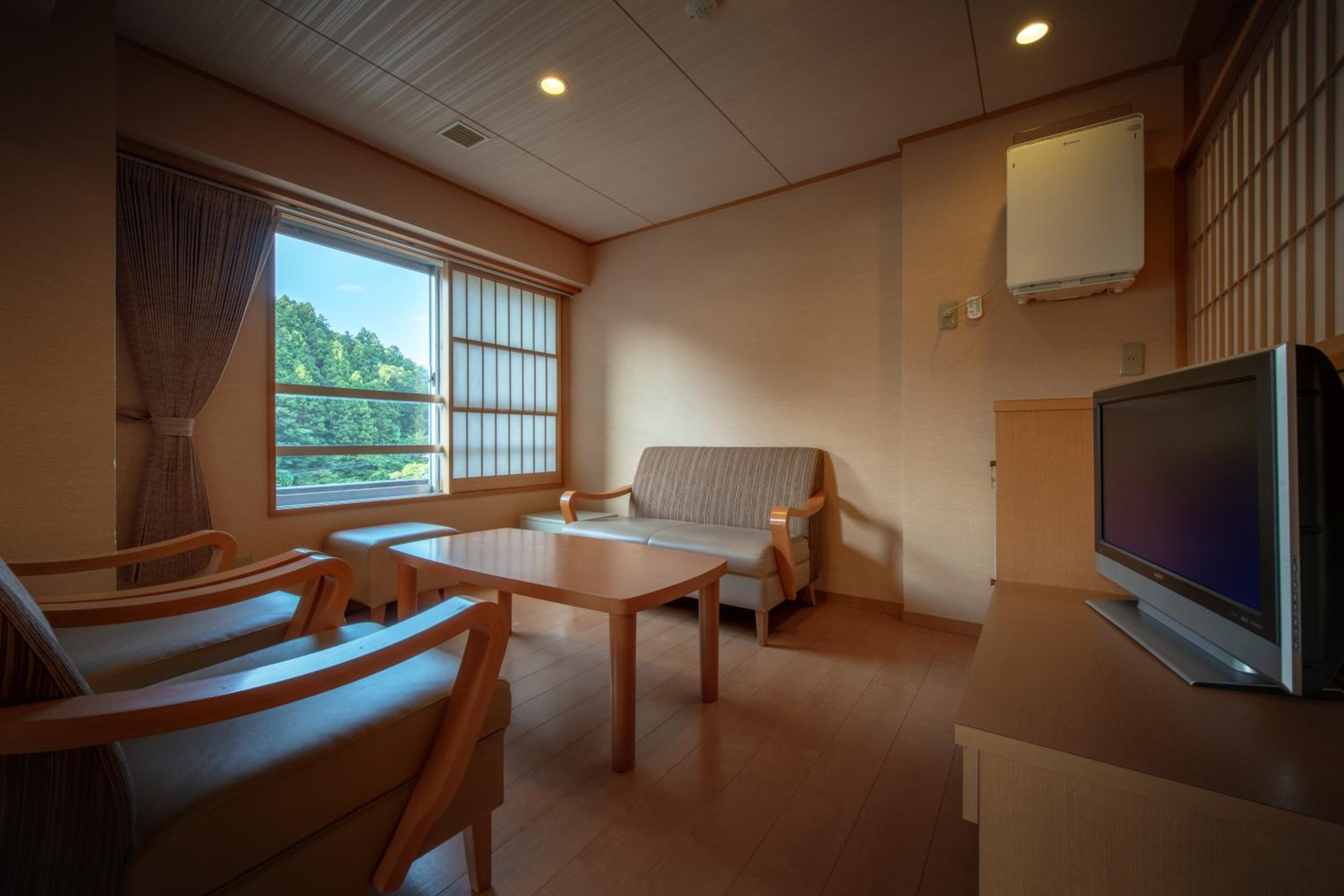Japanese-Style Room