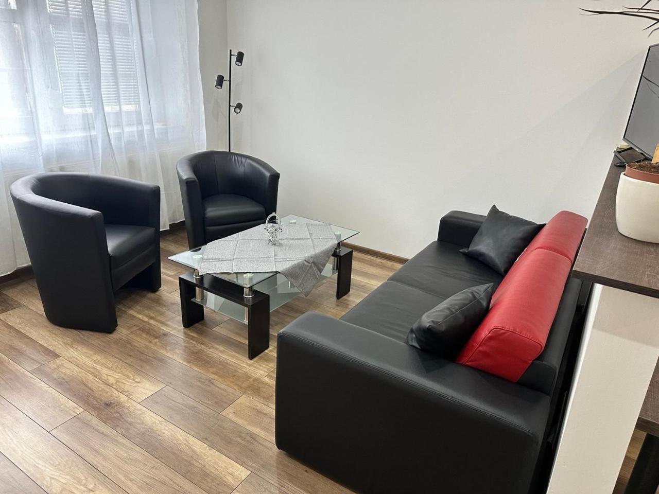 Two-Bedroom Apartment - Photo 6