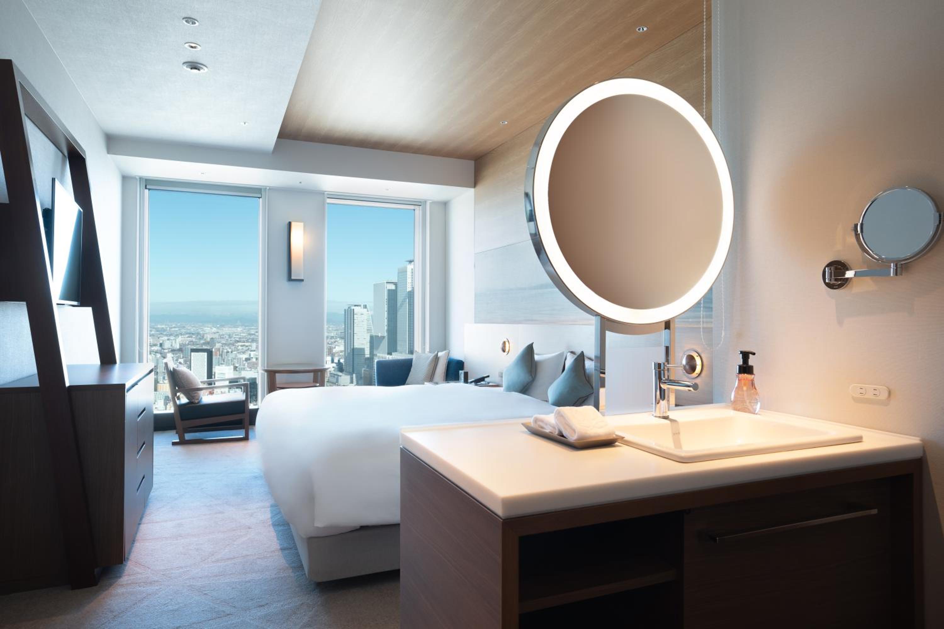 Superior King Room with Nagoya Station View