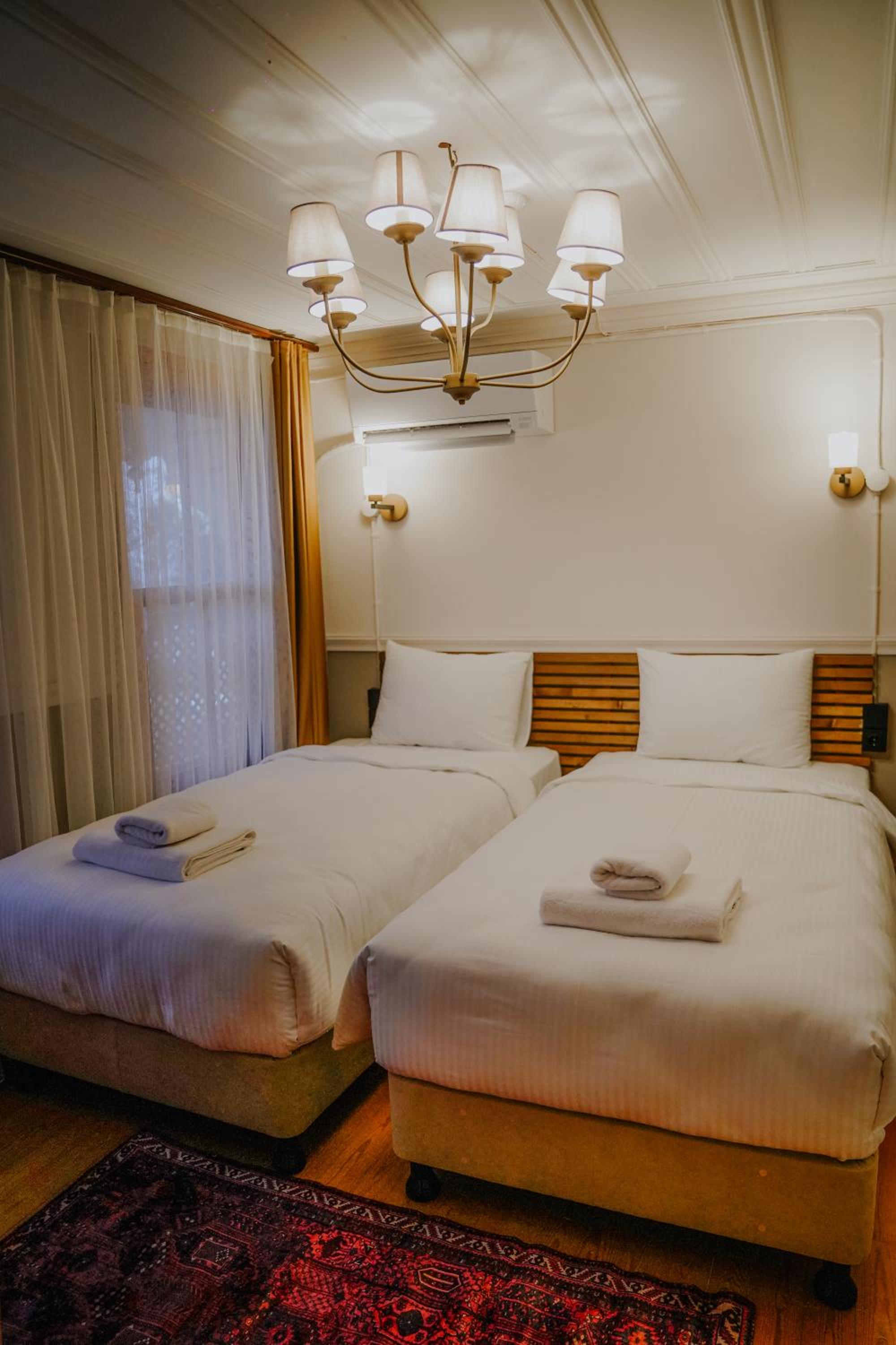 Deluxe Twin Room photo 2